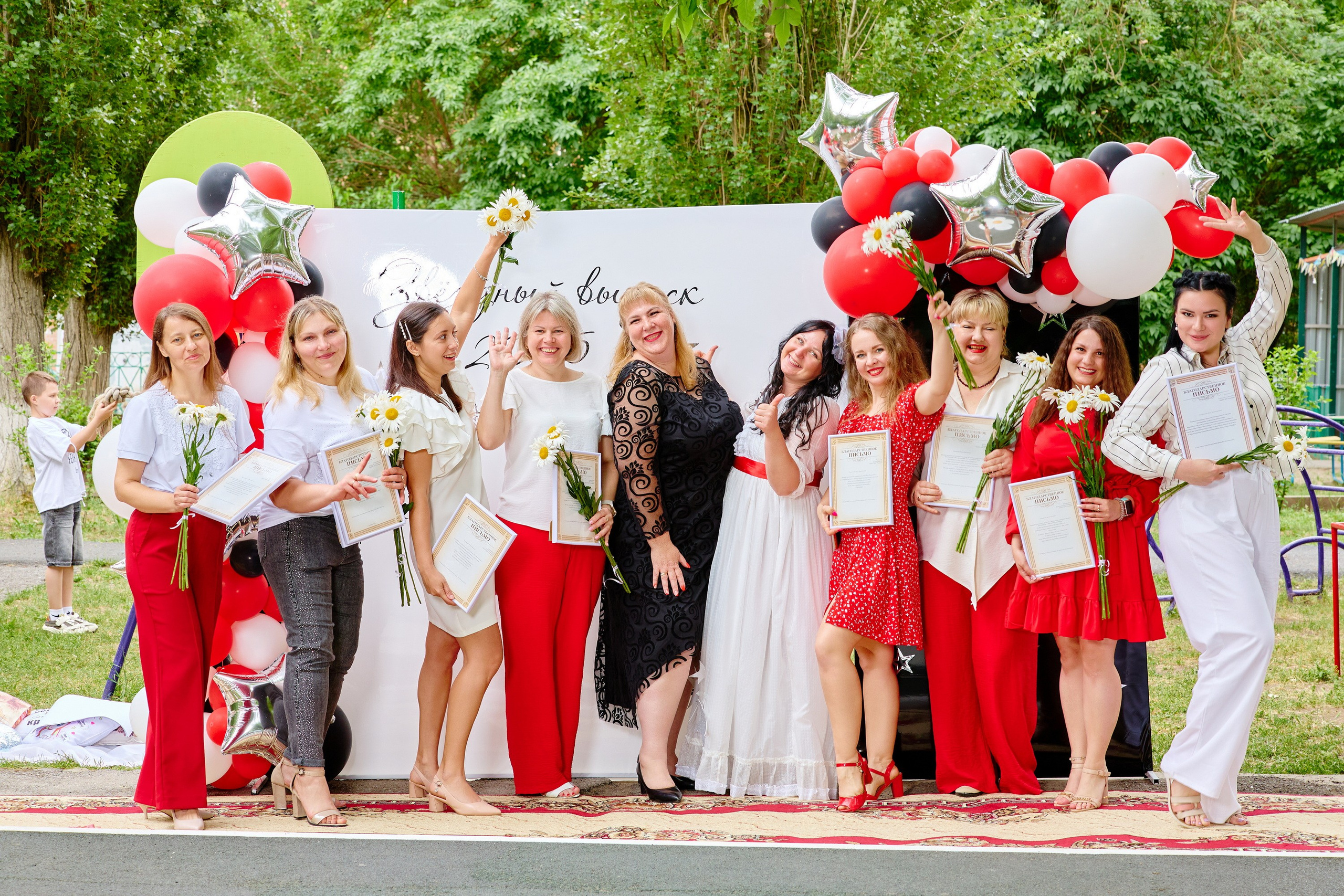 Выпускной 45 сад. Фотограф Выпускные альбомы Таганрог Сергей Коробченко