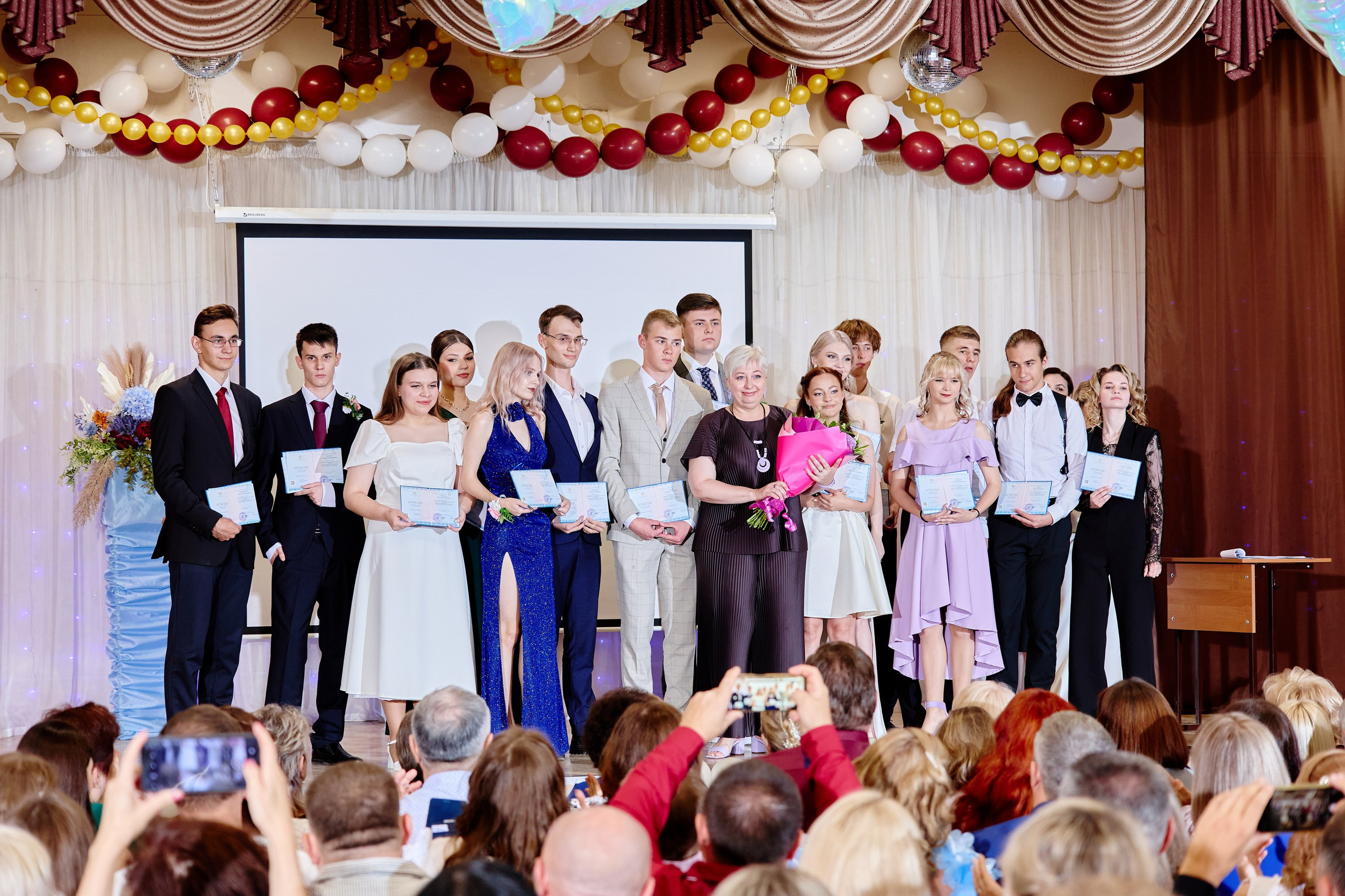 Выпускной 35 Сош. Фотограф Выпускные альбомы Таганрог Сергей Коробченко