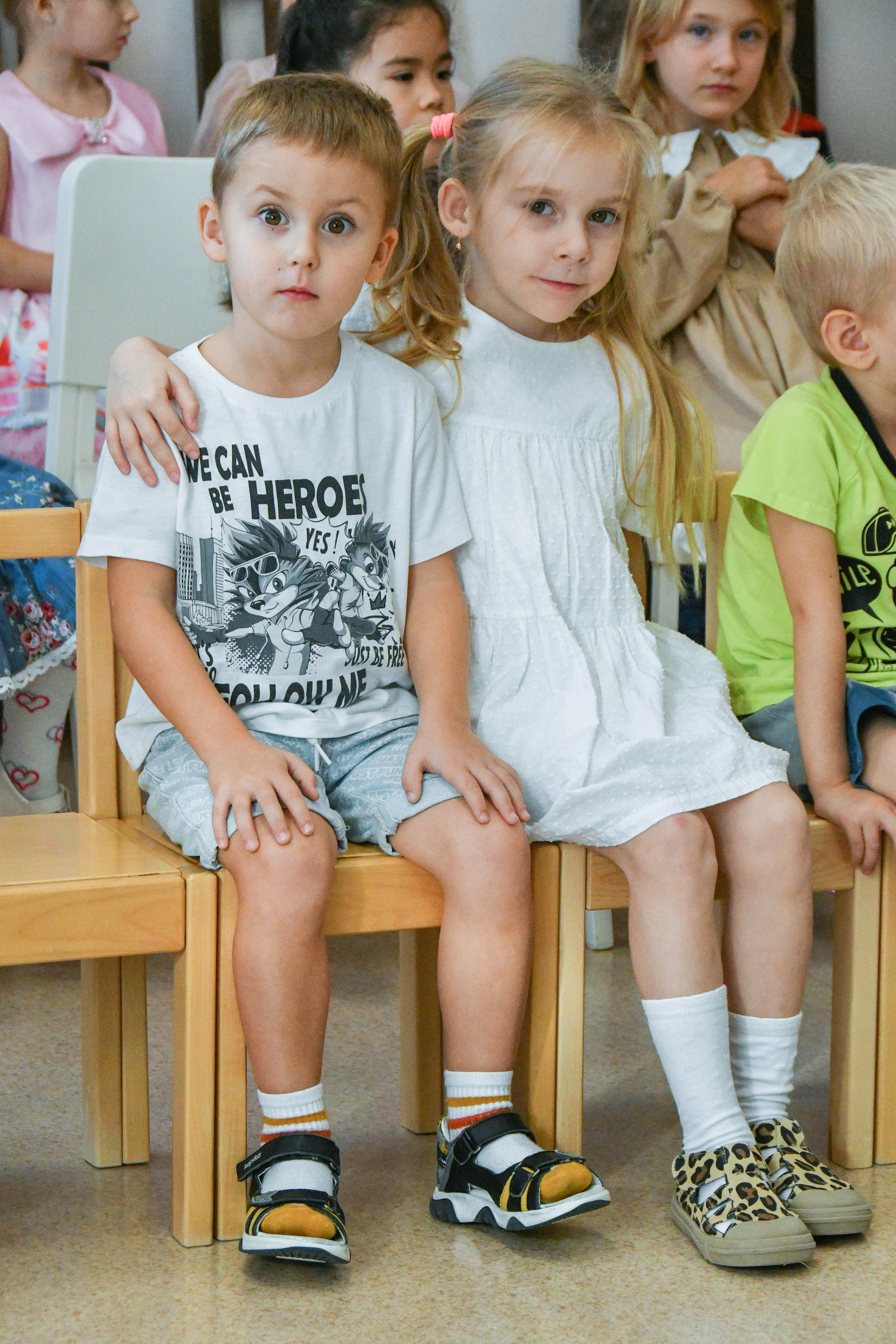 2023 г. День дошкольного работника и прогулка. Репортажный и детский фотограф в Новосибирске