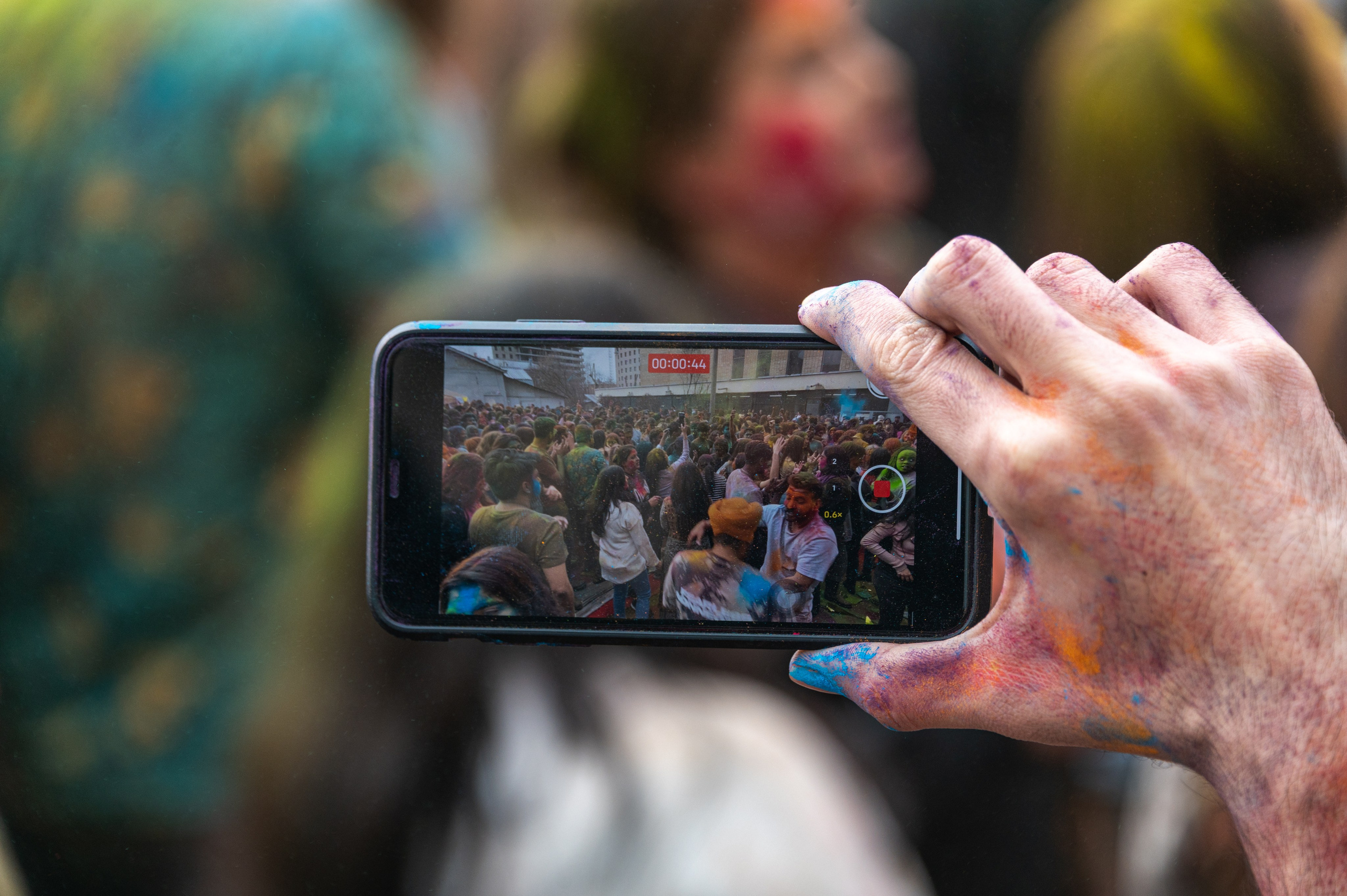 Праздник Холи в Москве. Фотограф Роман Адлер