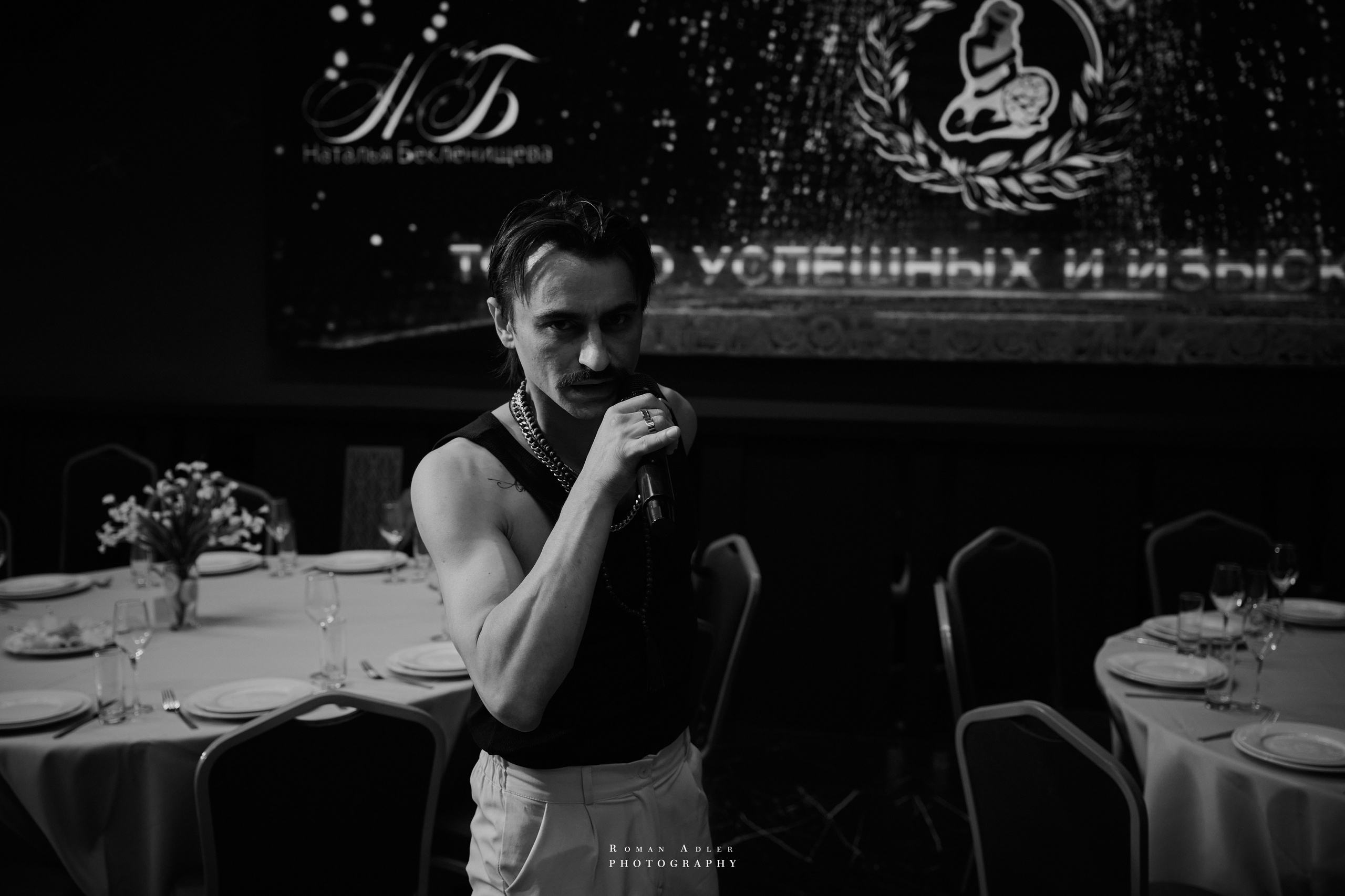 Бэкстейдж подготовки шоу Андрея Вишневского. Photographer Roman Adler