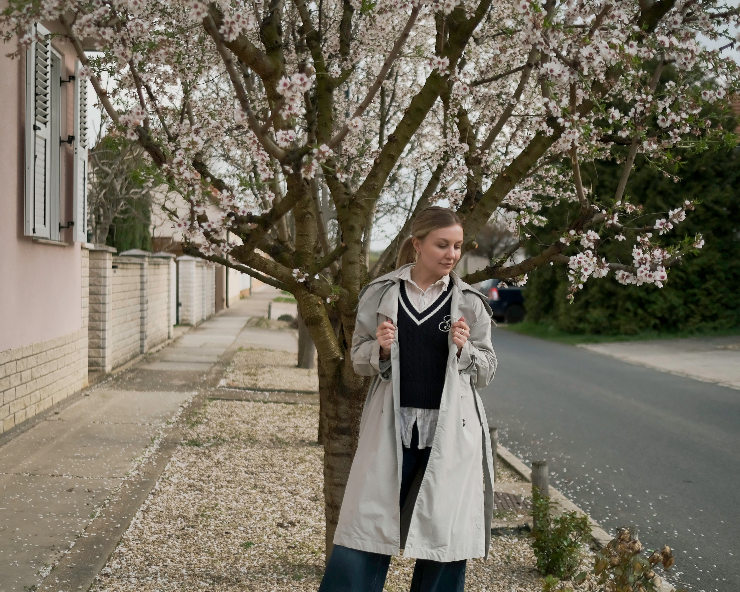 Elena. Blooming in Budapest. Portrait photographer Olga Prokopova based in Budapest