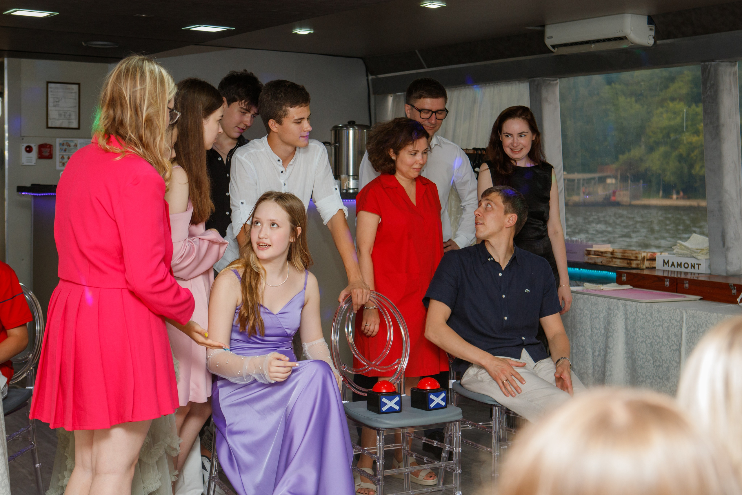 9 класс / Гимназия № 1558 имени Росалии де Кастро / Выпускной. Детский и семейный фотограф Мария Киселёва. Москва