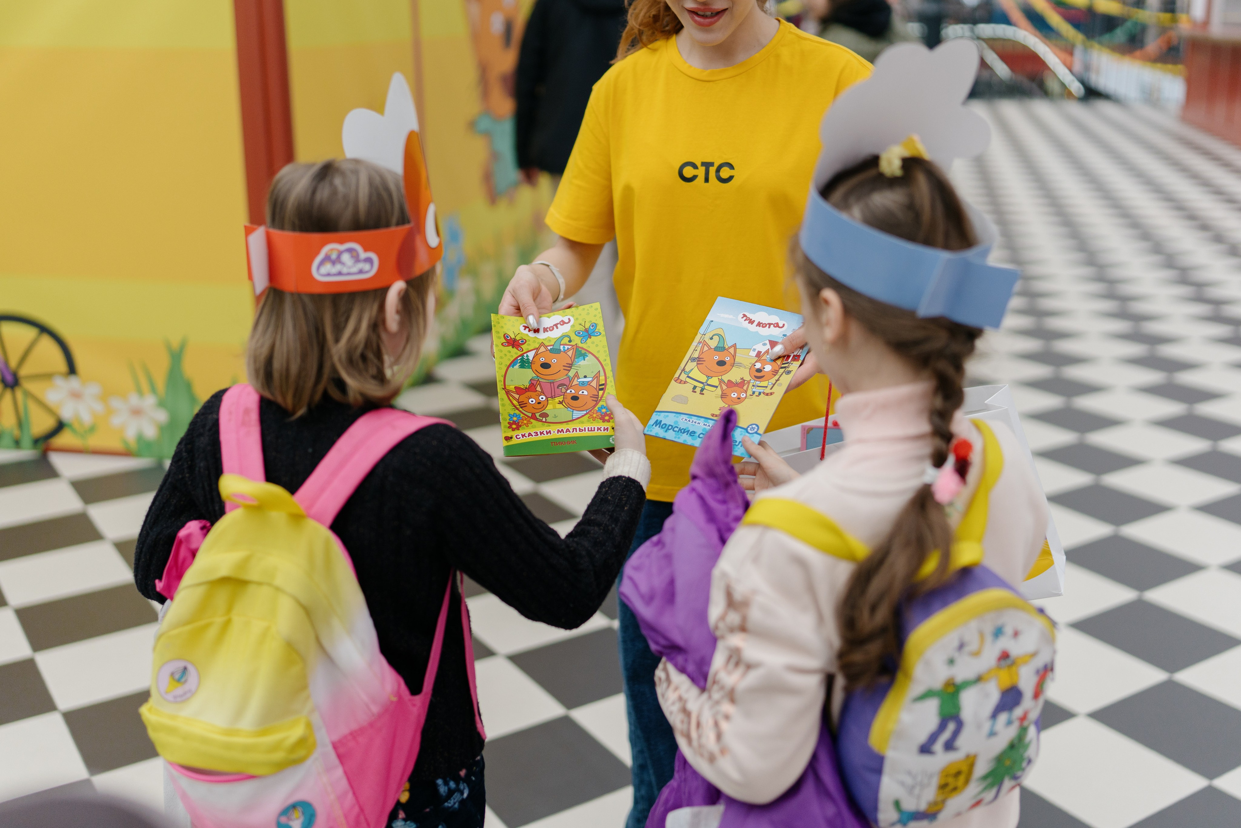 Три кота на «Каникулы с Комсомолкой» 04.05.24. Свадебный и семейный фотограф в Санкт-Петербурге Дмитрий Панин