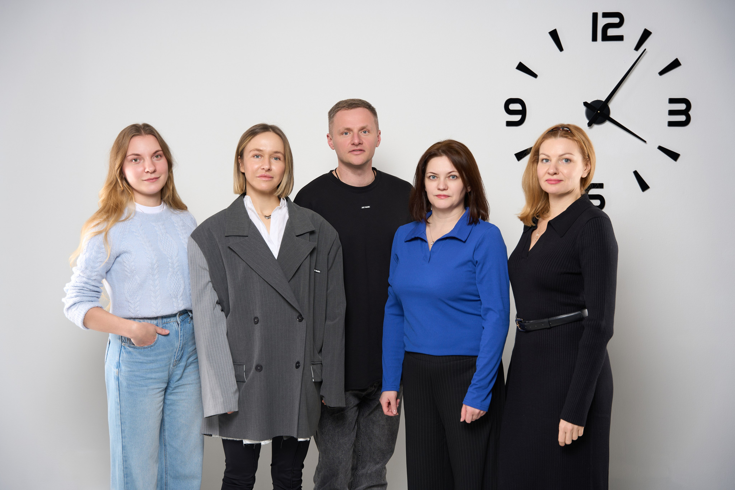 Офисная фотосъемка в Москве – Деловые портреты и командные фото | AkselPhoto. Фотограф в Москве (ЮВАО ВАО СВАО)