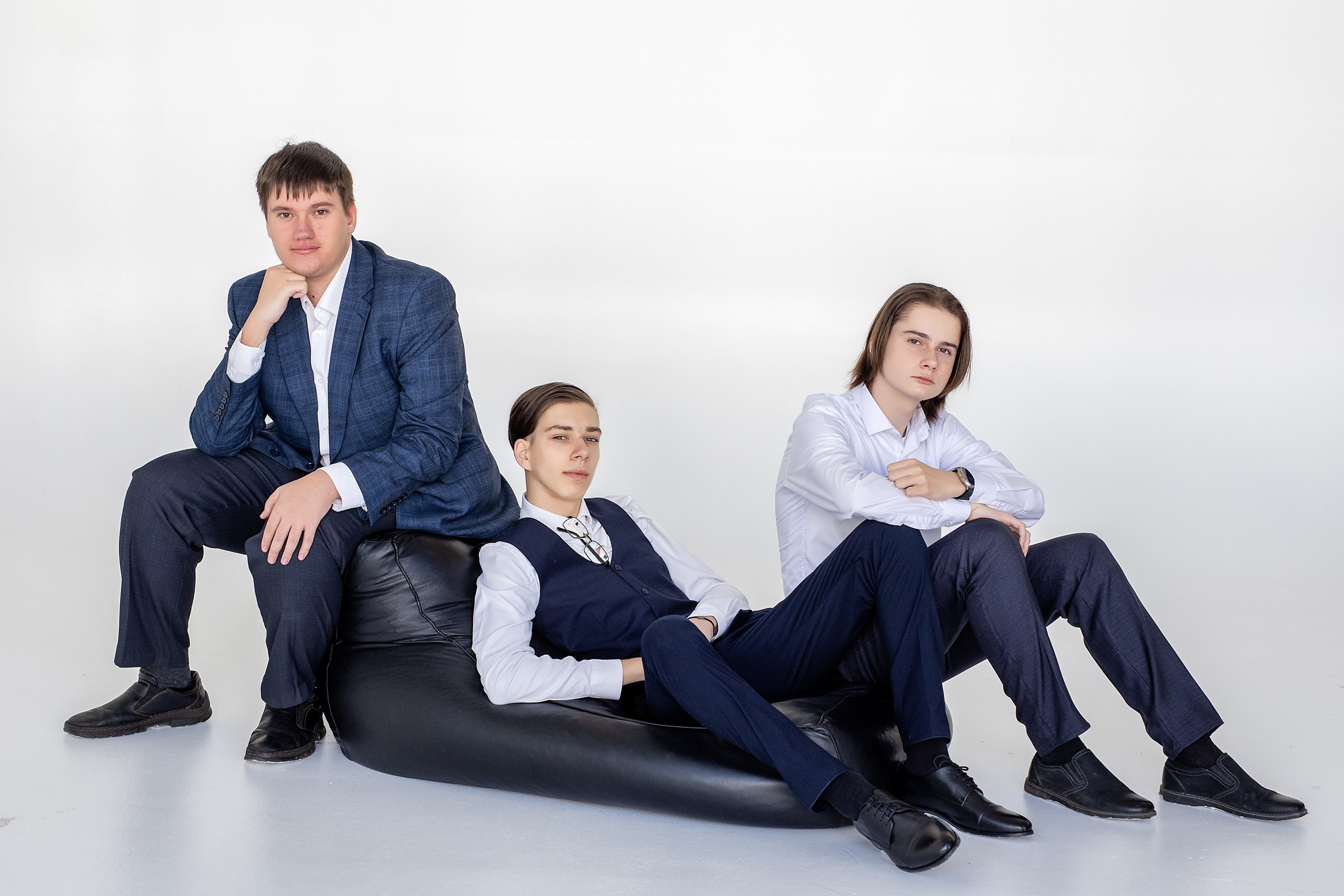 ФГБОУ ВО «Тихоокеанский государственный медицинский университет», 11-б класс. Стильный выпускной альбом Владивосток фотограф Вероника Мигачева