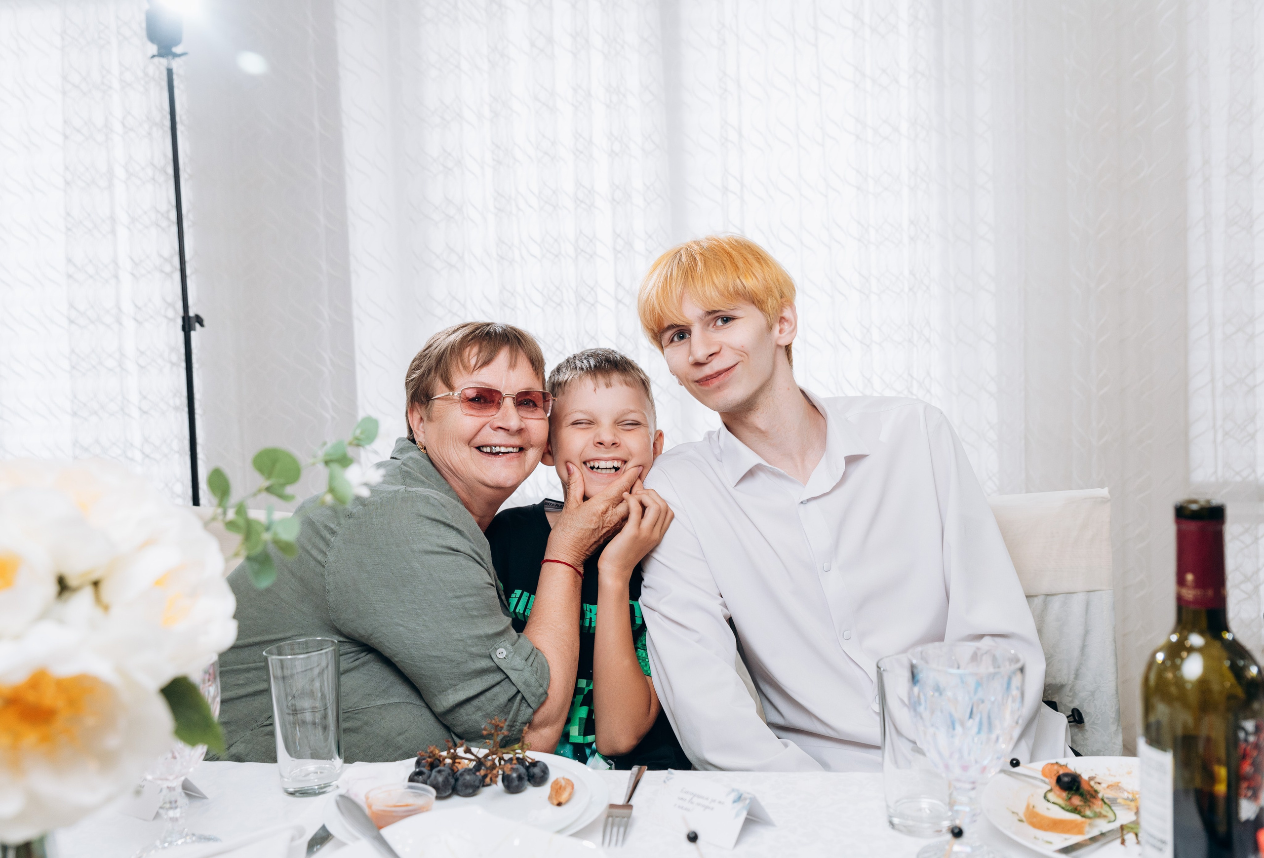 Прогулка, регистрация, банкет. Фотограф в Новосибирске