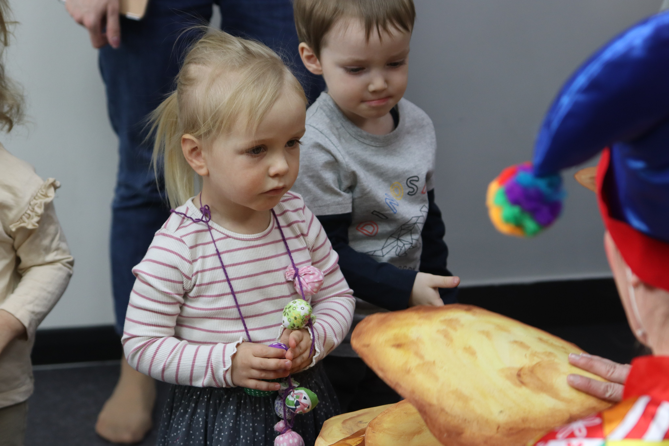Масленица для малышей в «Зелёной груше». Репортажный фотограф в Москве и Зеленограде Karina-vozd