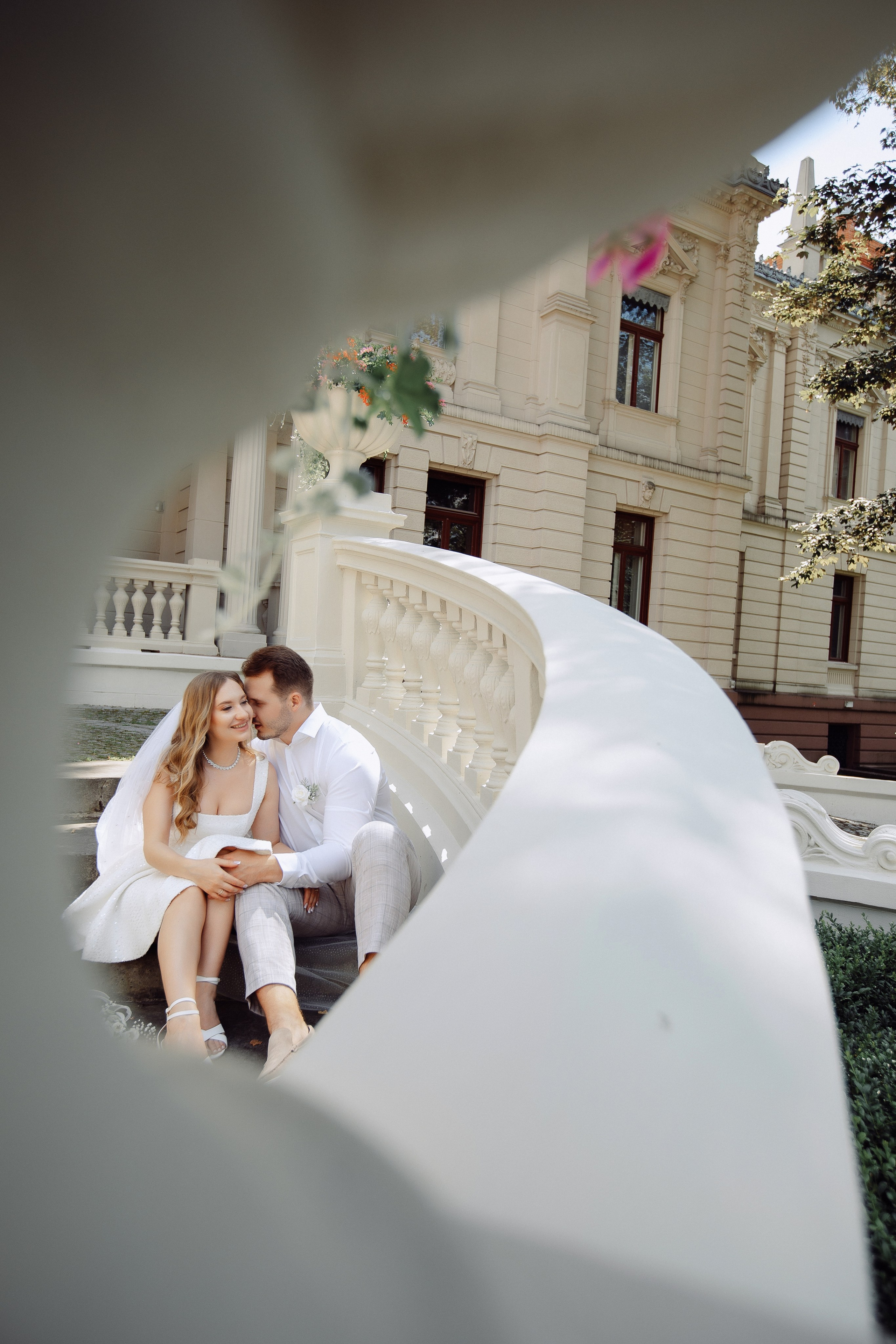 Ślubna sesja zdjęciowa w Pałacu Poznańskiego-Muzeum Miasta Łodzi. Свадебный фотограф Варшава Лодзь Польша Елена Юцова