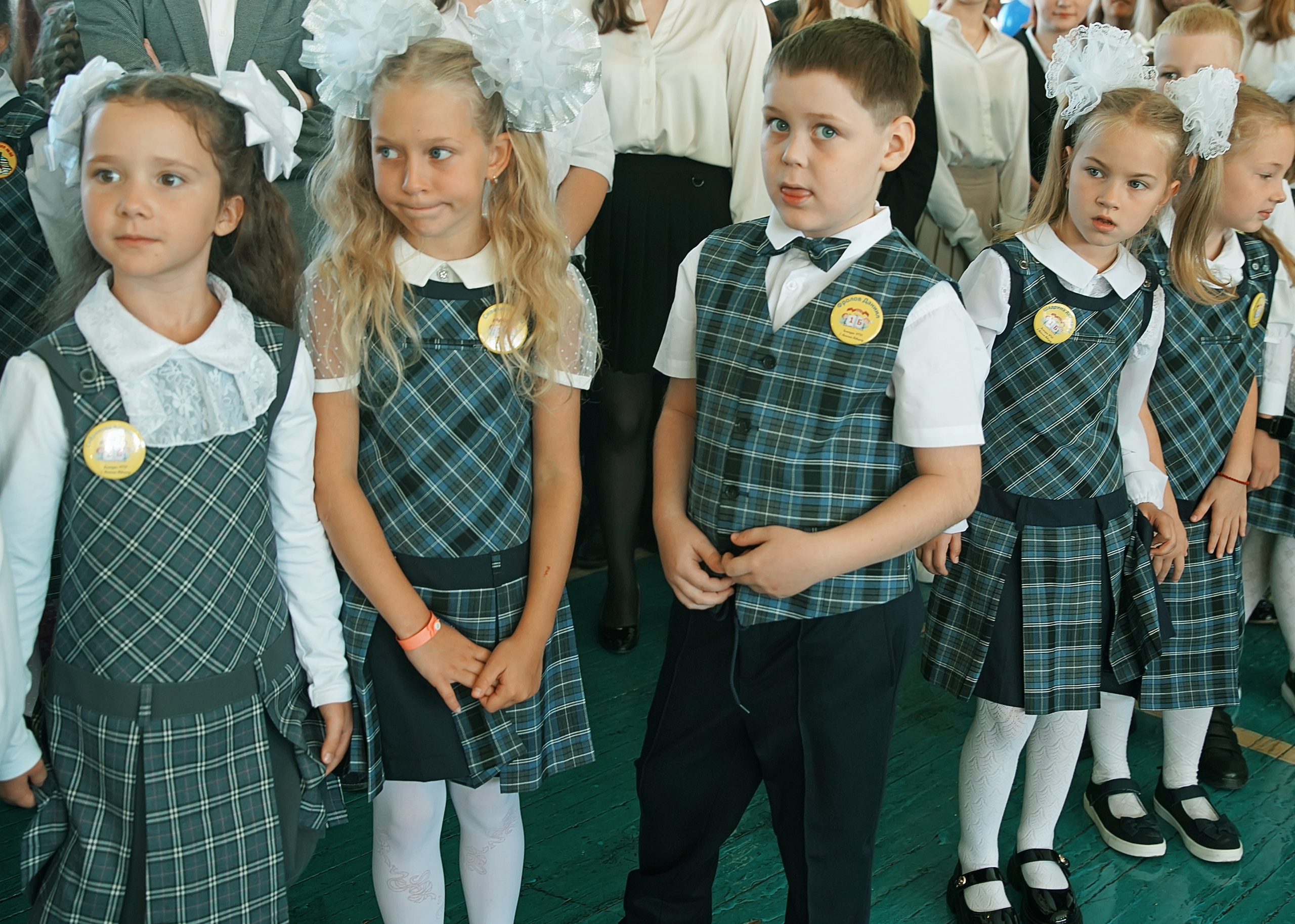 Первый класс линейка, в классе, портреты. Семейный и детский фотограф в Нижнем Новгороде
