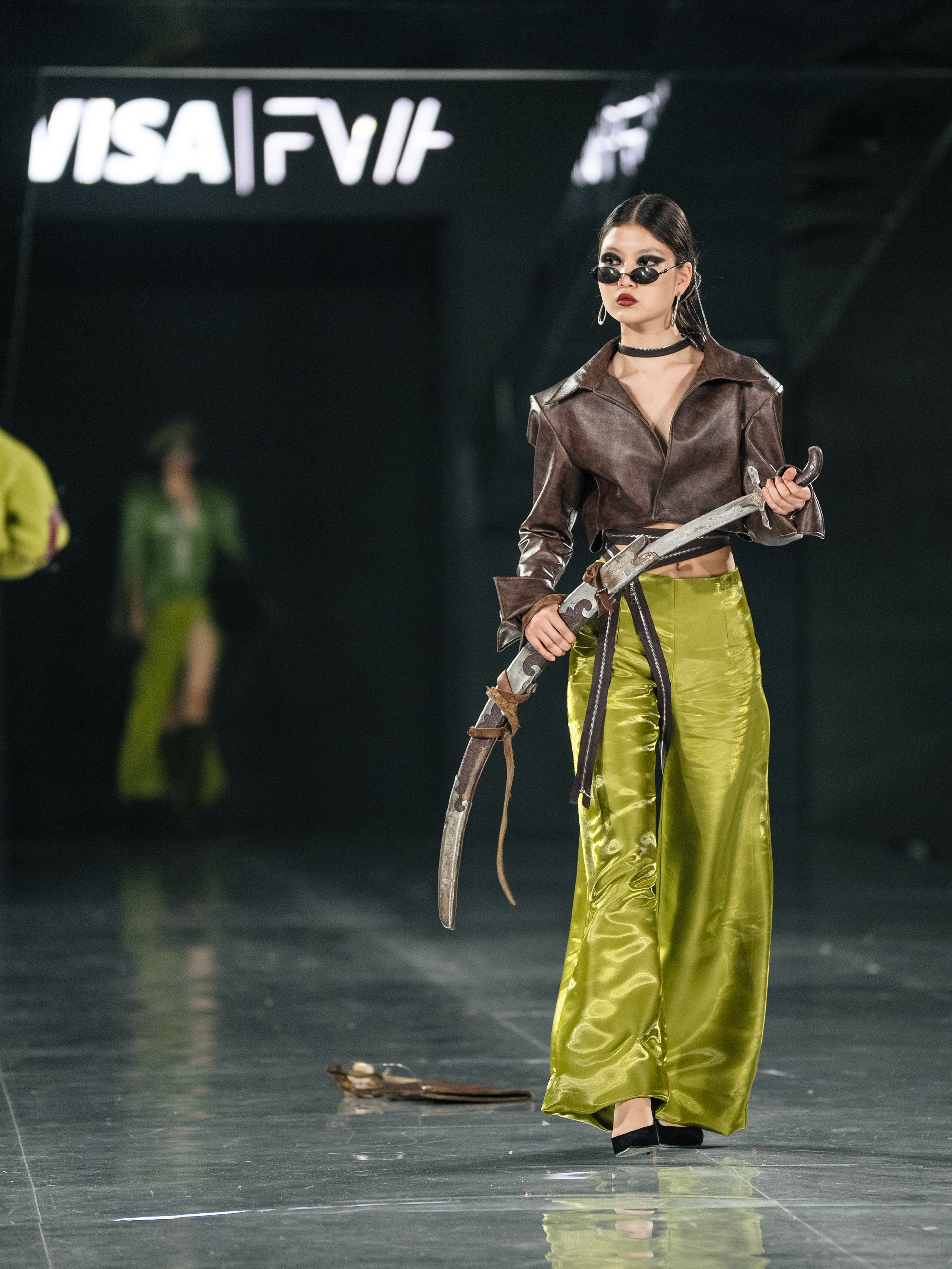 Visa Fashion Week SAKH. Сайт Алматинского НЮ АРТ, будуар и фэшн фотографа Дениса Карпенко