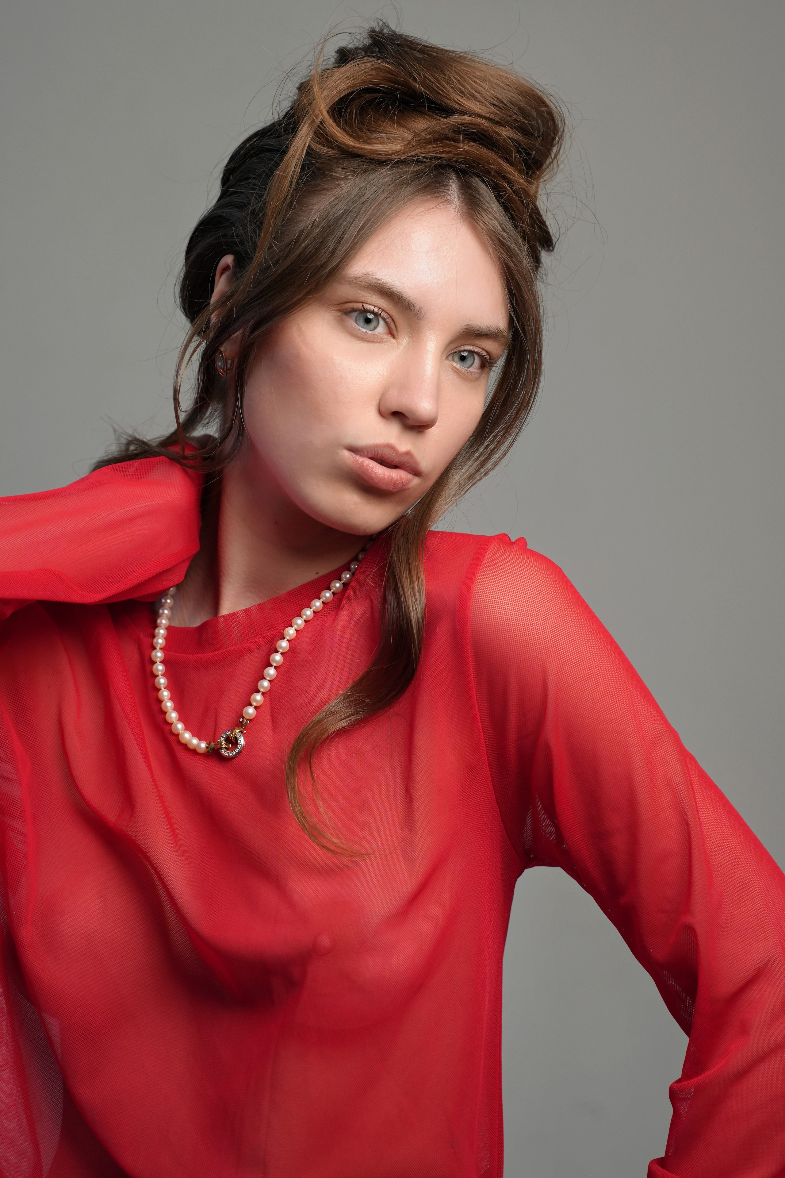 Коммерция Жемчуг. Костюмер, художник кино и телевидения в спб