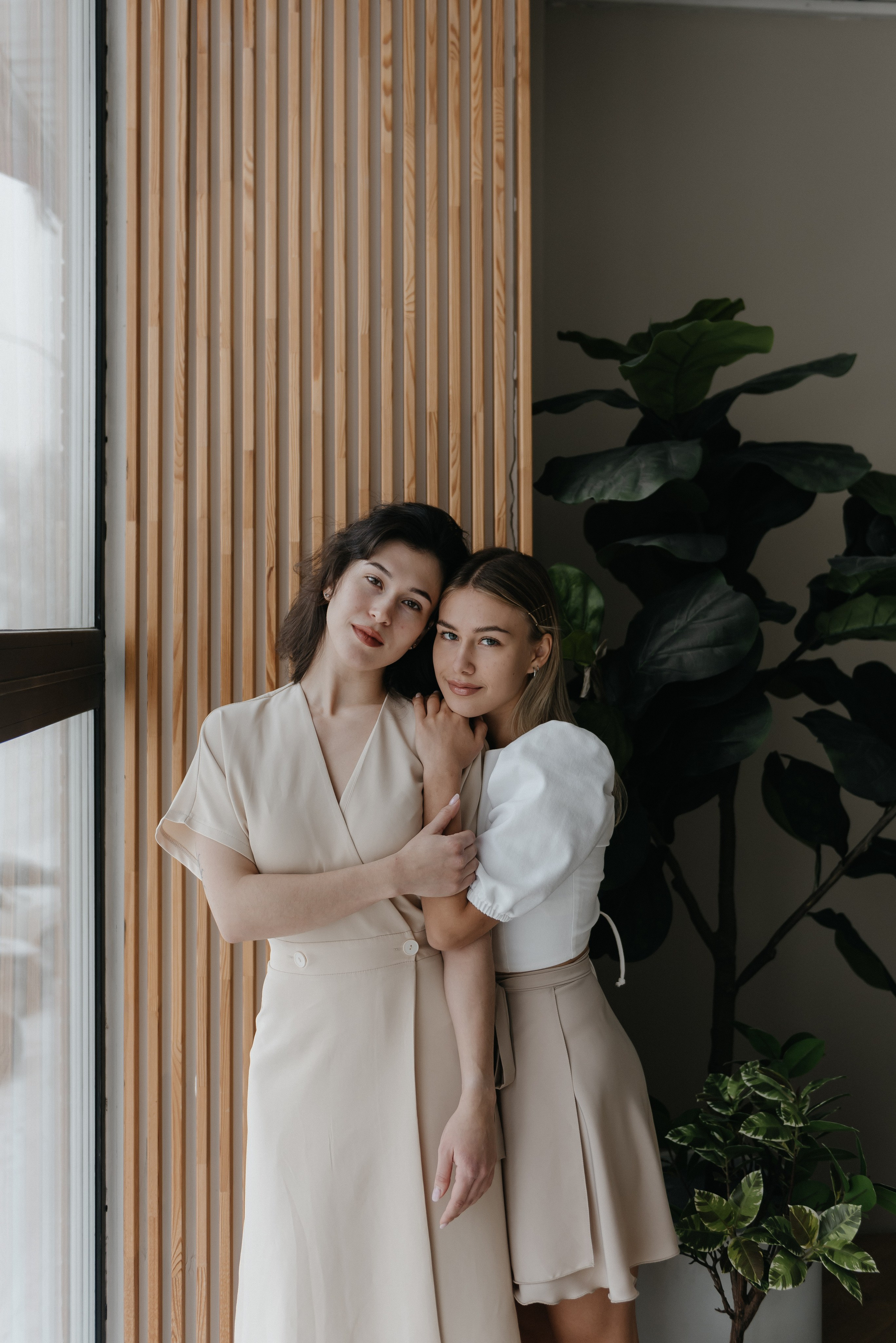 В студии большой семьёй