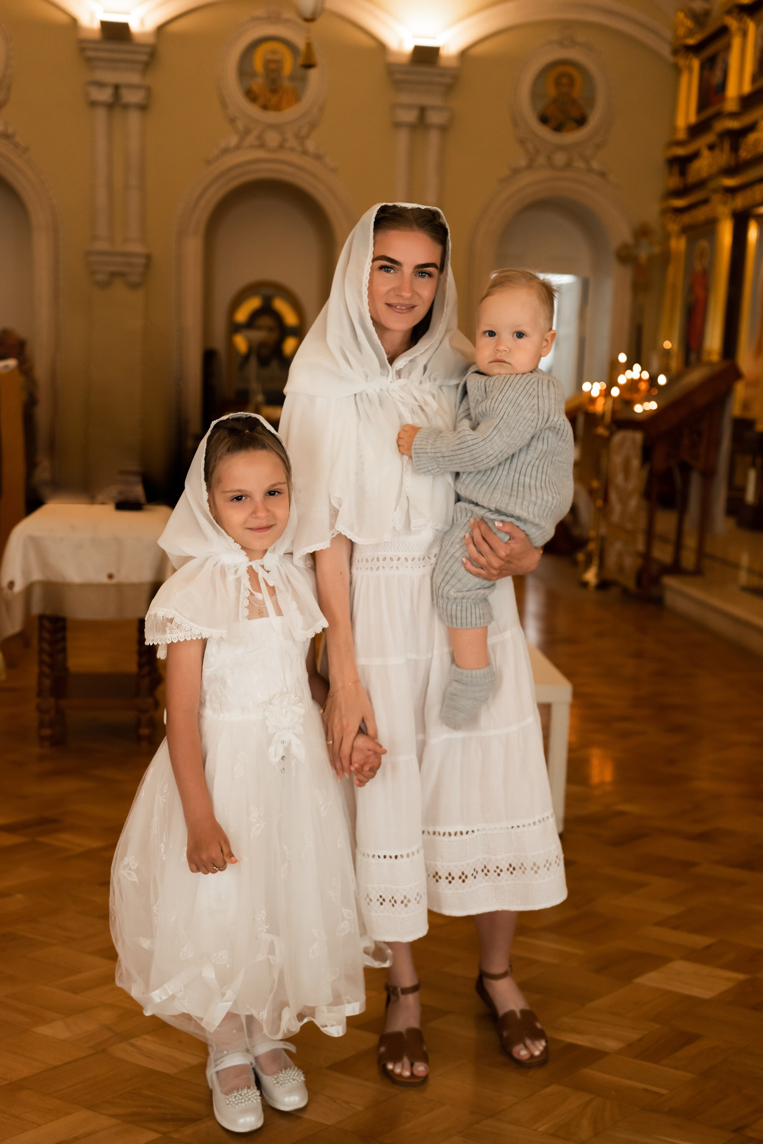 Крещение в Храме Александра Невского. Фотограф Ксения Огородова портфолио