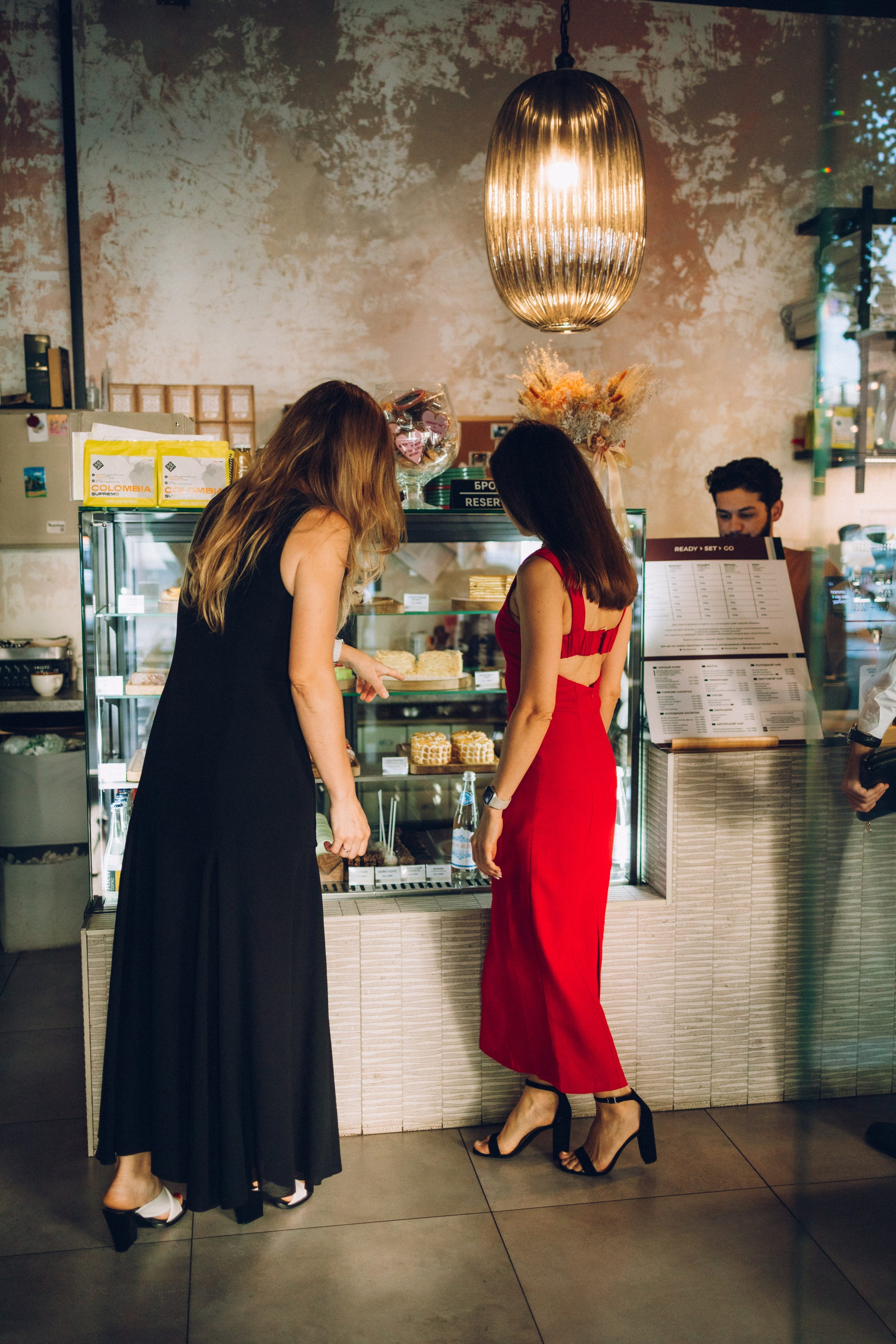 Настя и Аня. Прогулка на Красной. Семейный фотограф Наталия Демченко, Краснодар