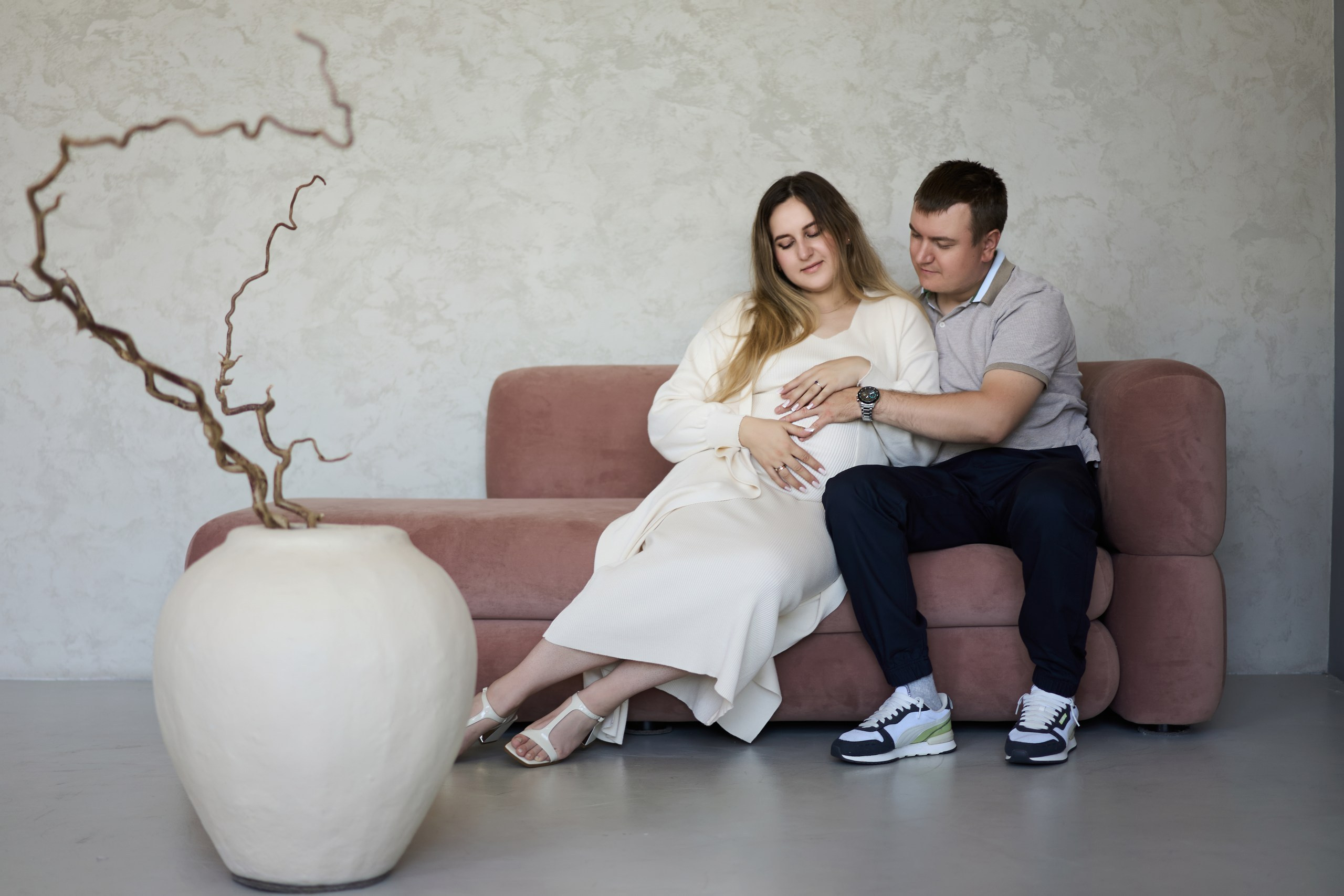 Семейная съемка беременность в студии. Фотограф Екатеринбург Кокшарова Александра