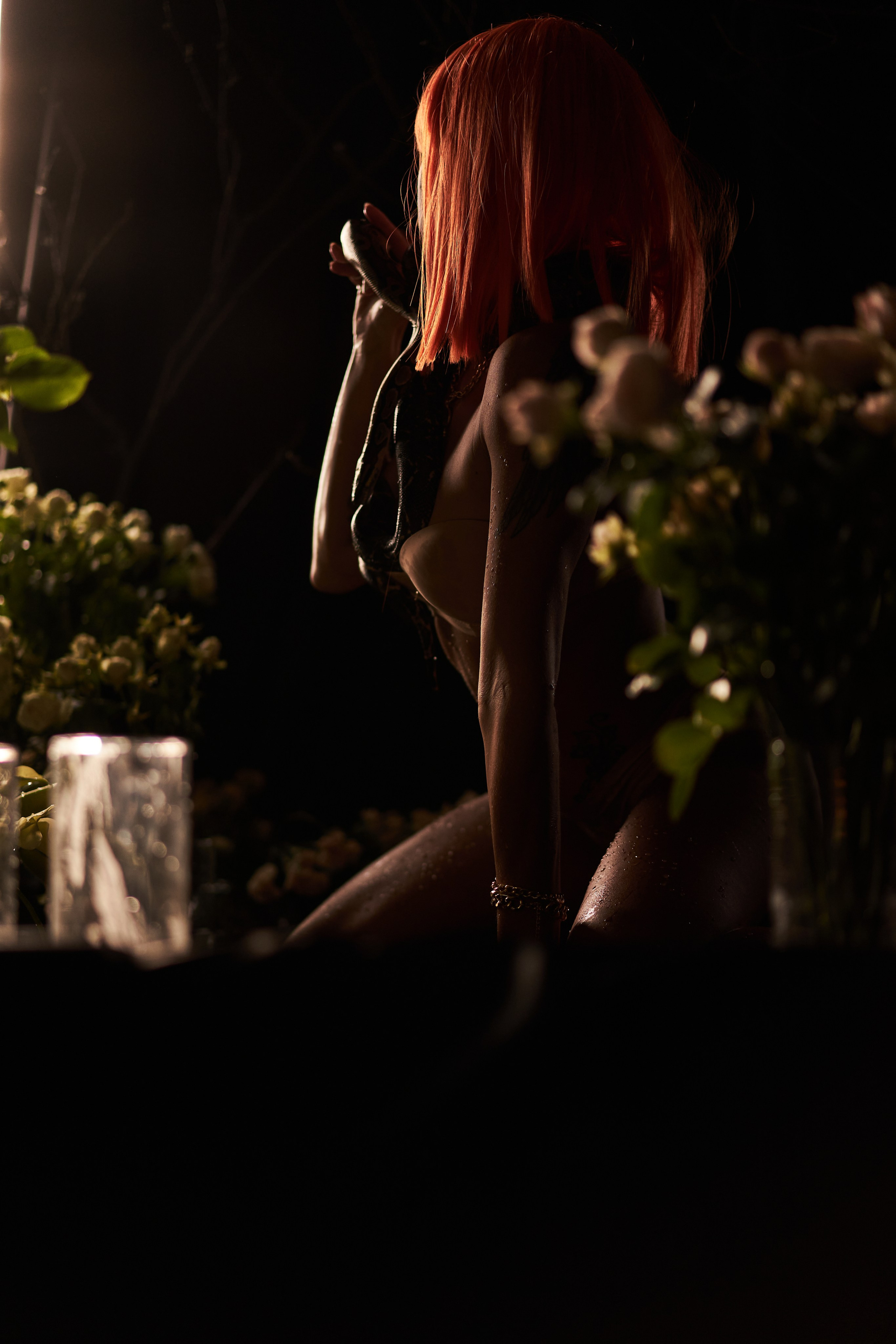 Будуарная фотосессия в студии с змеями. Фотограф Екатеринбург Кокшарова Александра