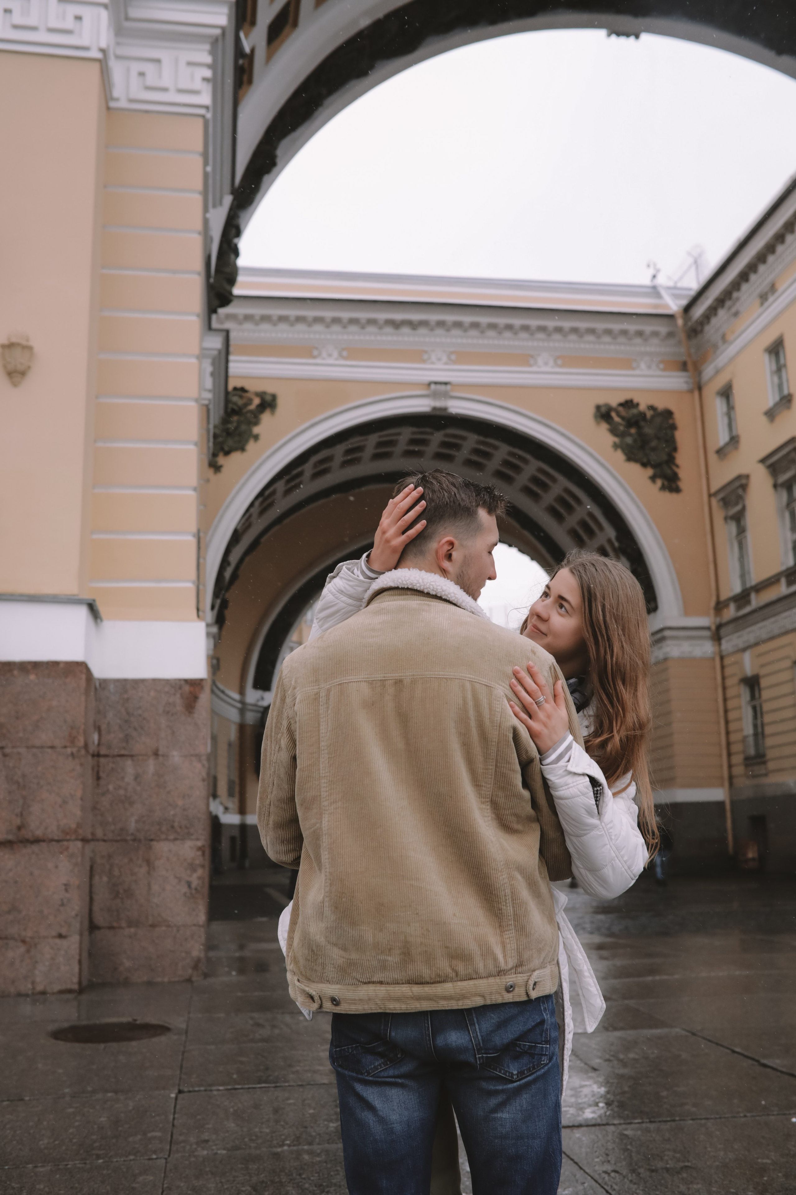Фотопрогулка по Дворцовой площади под первым снегом, в Санкт-Петербурге. Фотограф в Санкт-Петербурге Разиля Идиятуллина