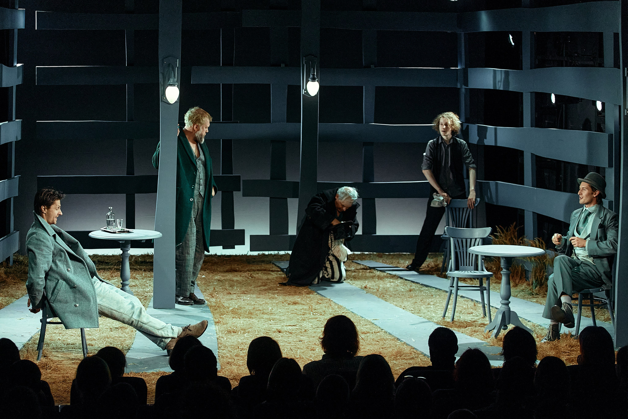 Бесприданница. Приют комедианта. Фотограф Нина Антонова