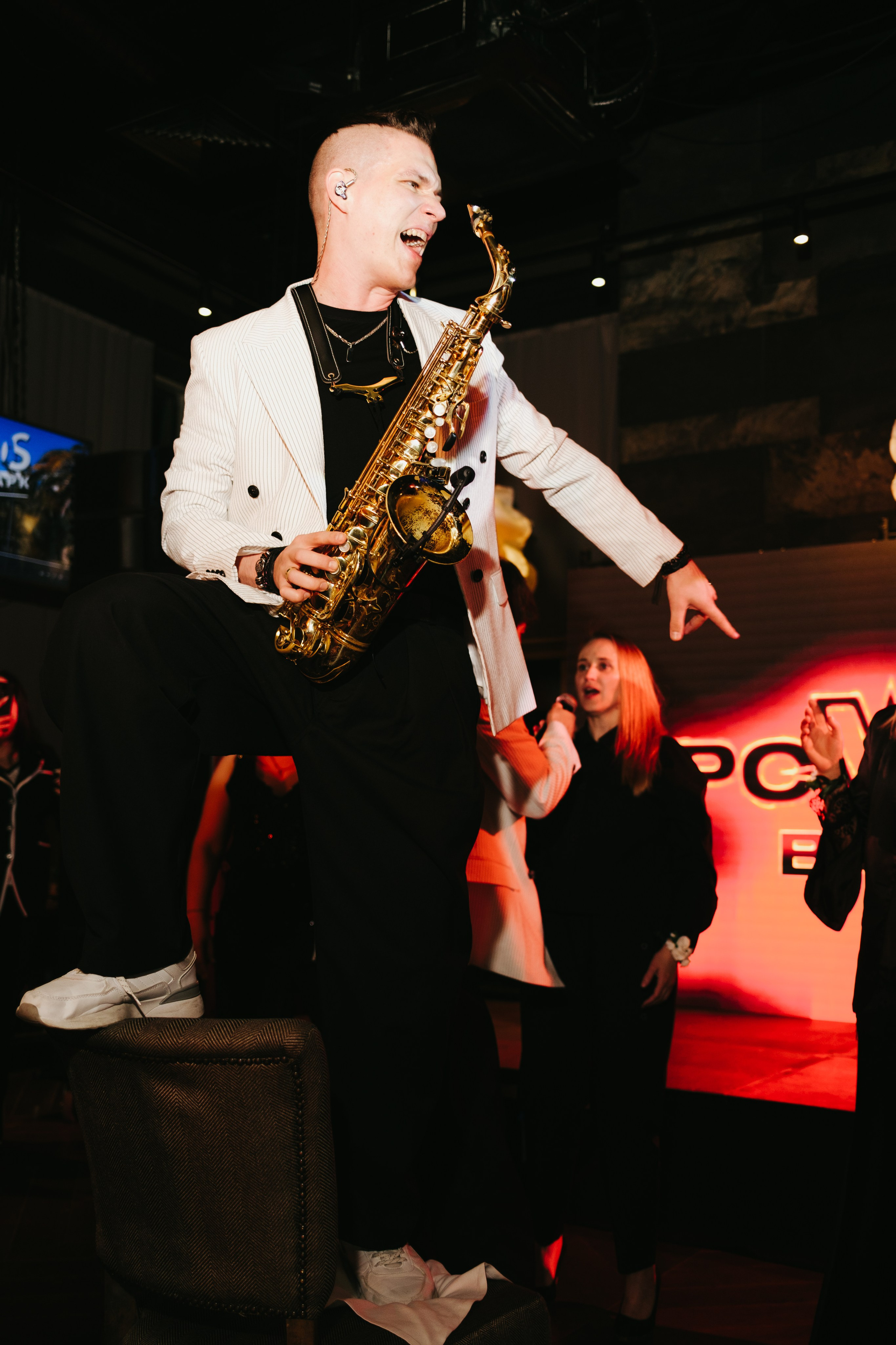 Корпоратив в Сириусу (Адлер) 10 лет компании. Свадебный фотограф Денис Ожигин в Краснодаре и крае. Эмоциональная и стильная съемка вашего дня