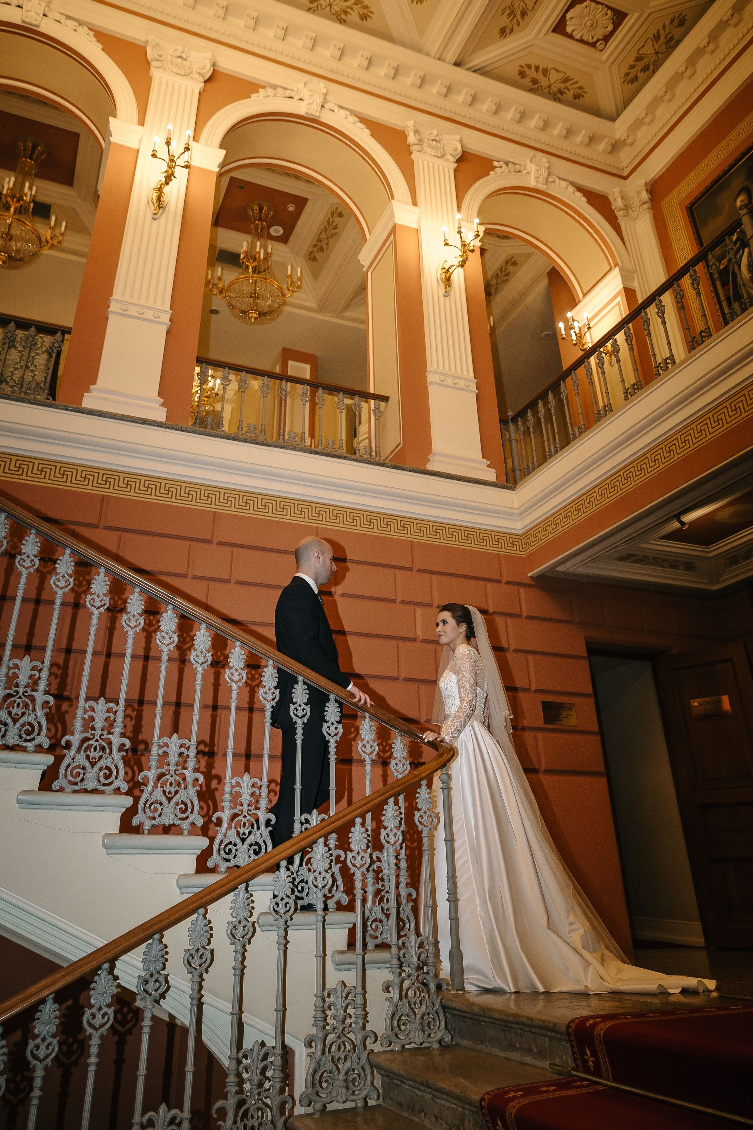 ОКТЯБРЬ | Дворец № 1 Талион, Особняк военного министра. Свадебный фотограф в Санкт-Петербурге Полина Корзухина