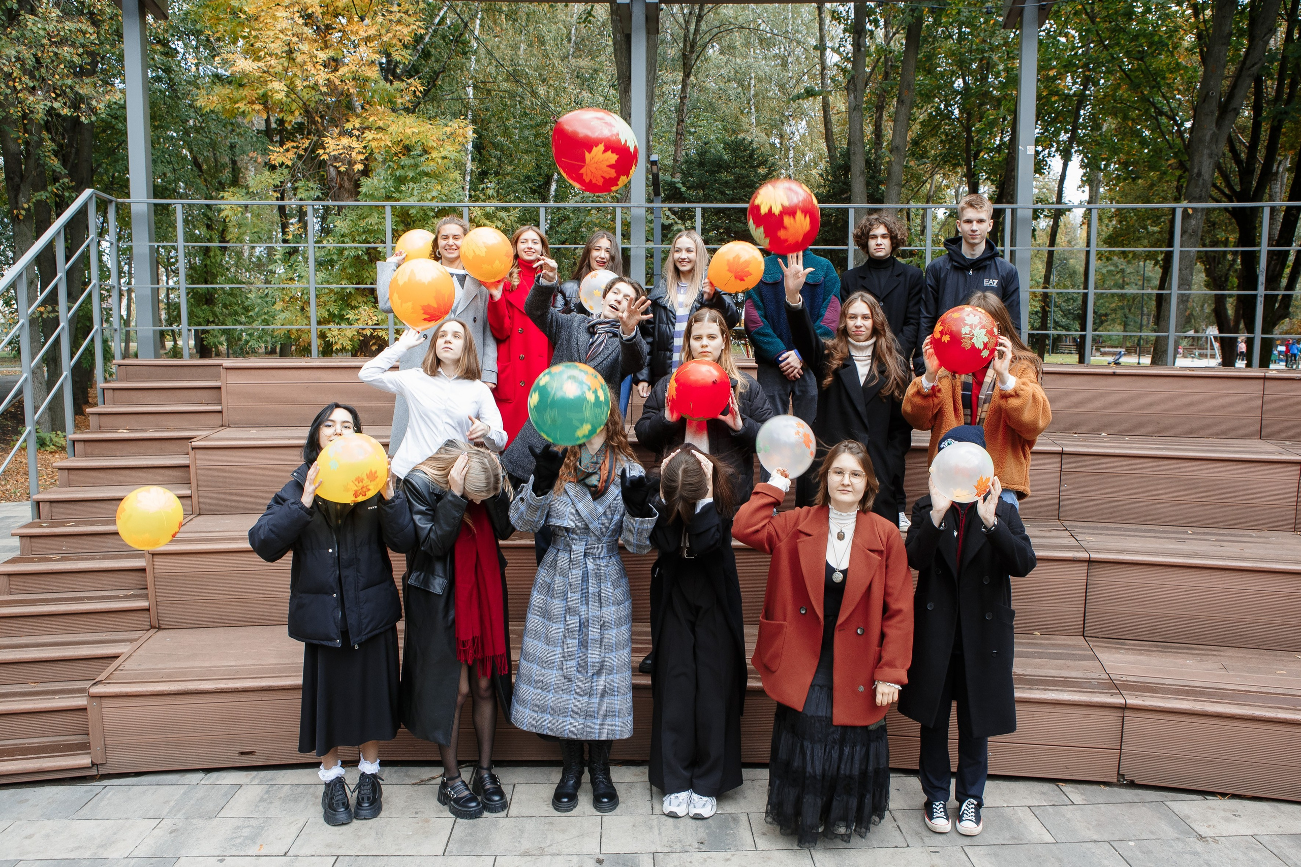 Осень Гимназия 12 11 А 2023. Свадебный и портретный Фотограф в Липецке Дмитрий Котюков