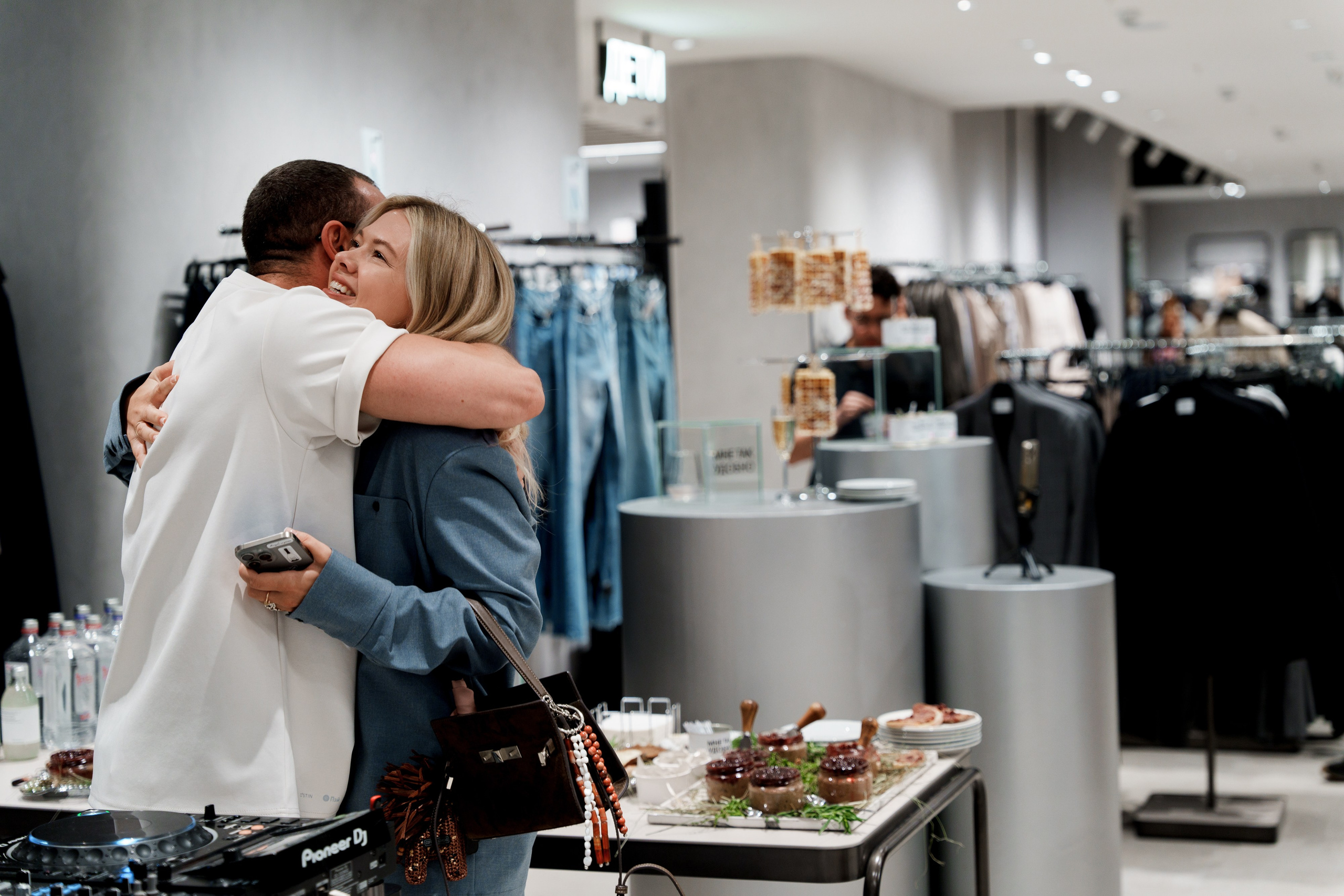 Yandex Pay & OSTIN. Фотограф в Москве и России