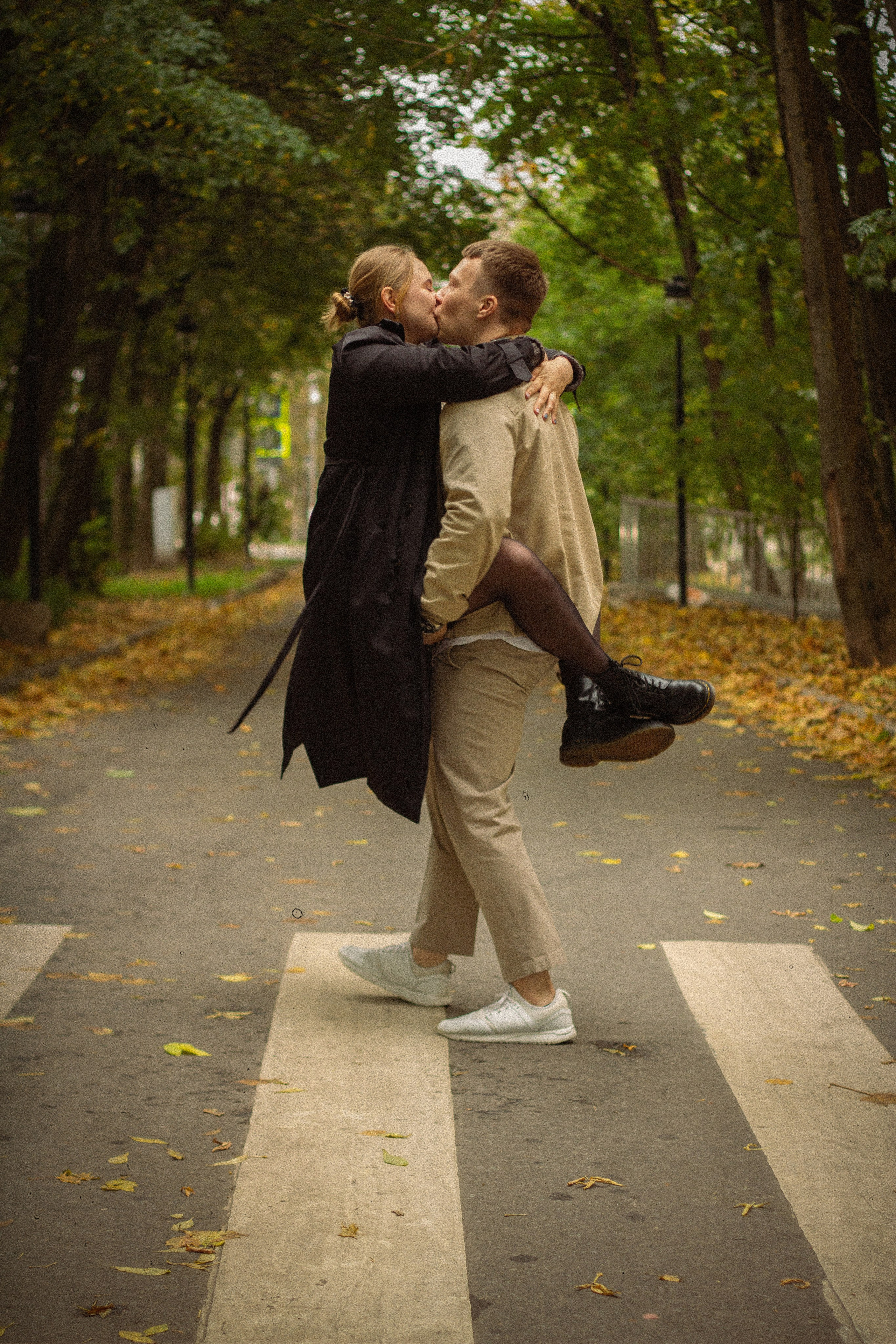 LOVERS IN AUTUMN. Главная