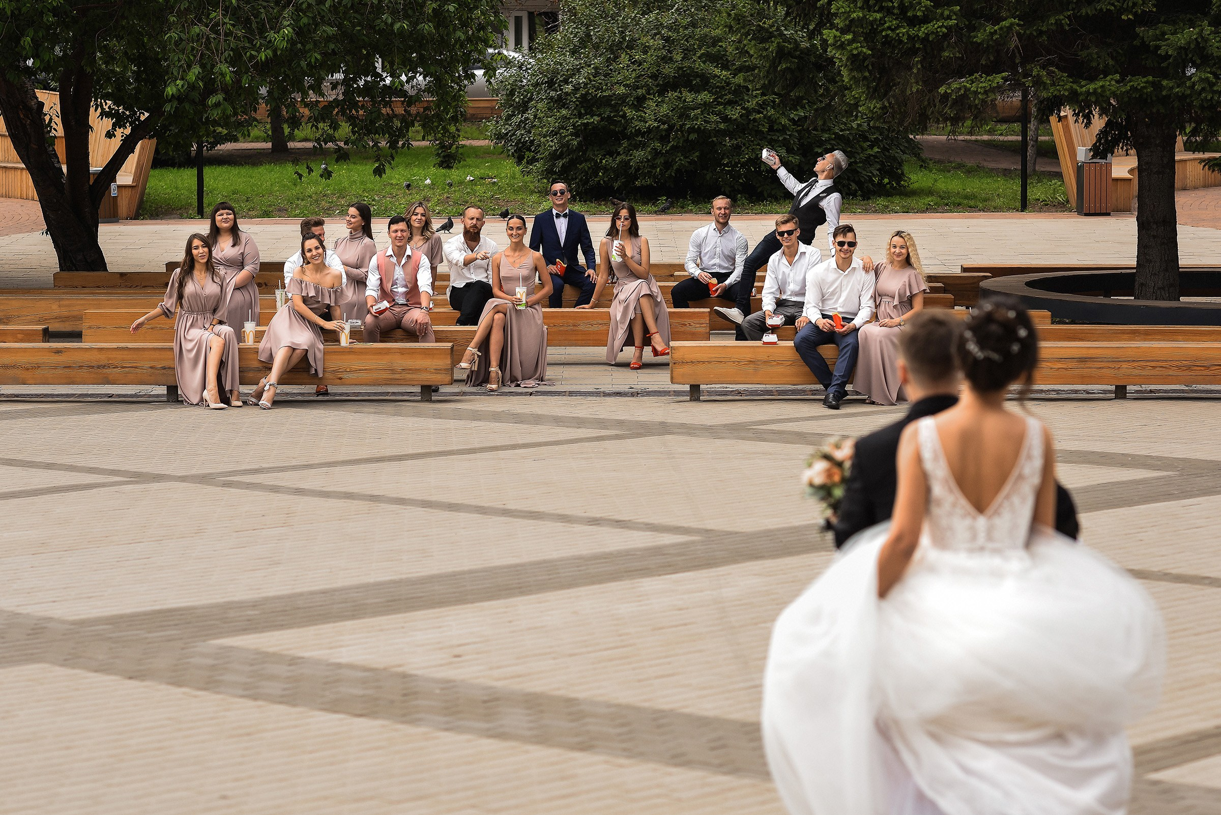 🌄 Демьян и Катя — свадьба в нацпарке "Столбы" | Веселый банкет и эпичные фото на скалах. 📸 Свадебный и семейный фотограф в Красноярске Тихомиров Евгений | 17 лет опыта | 800+ свадеб