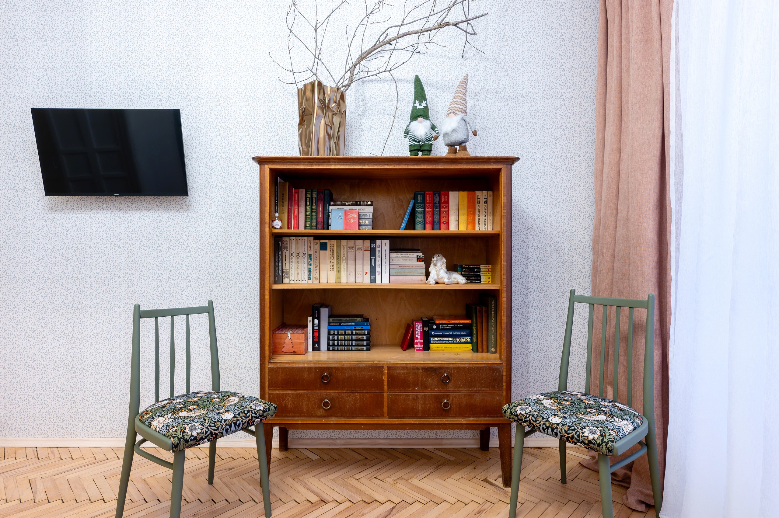 Квартира для суточной аренды на Казанской улице. Интерьерный фотограф. Фото- видеосъемка недвижимости Санкт-Петербург