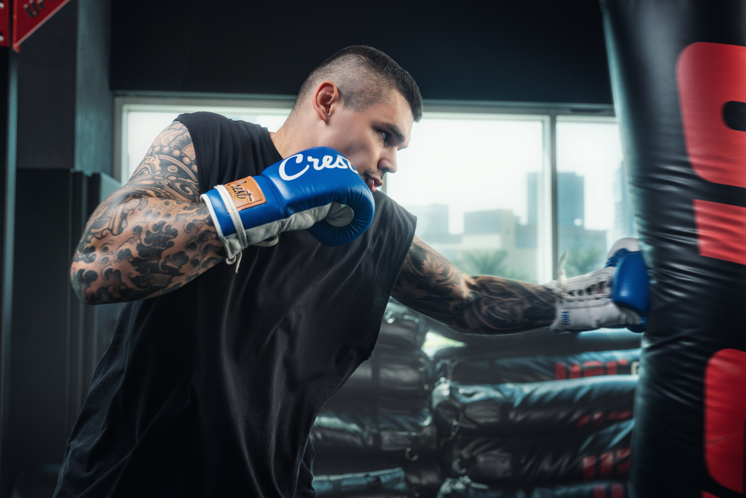 Advertising photographer in Dubai — Maxim Mitrofanov