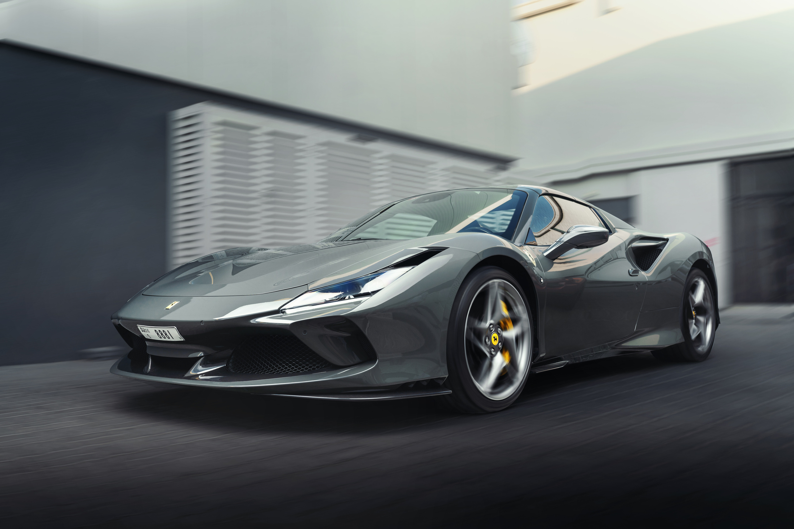 Advertising photographer in Dubai — Maxim Mitrofanov