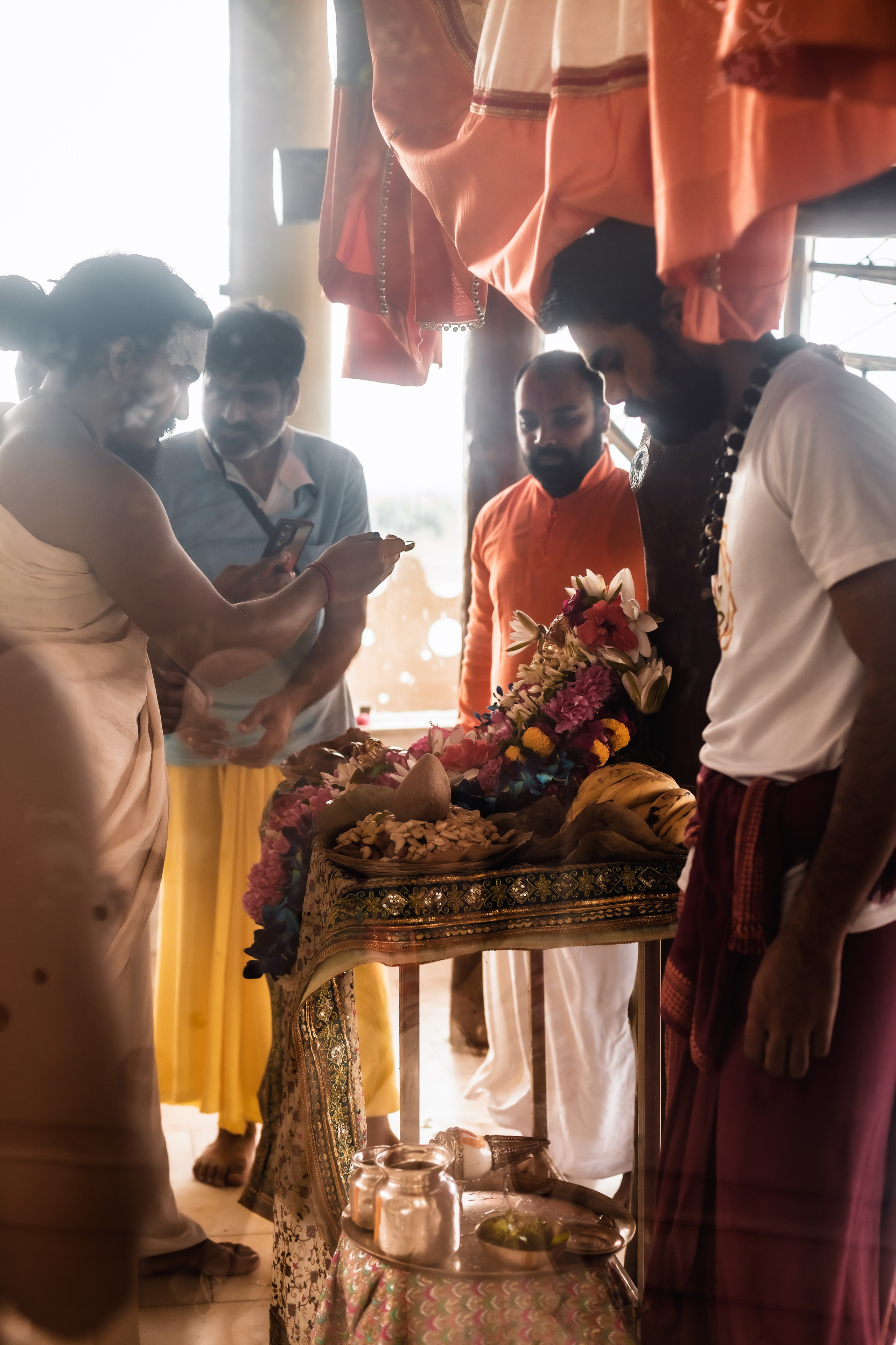 Abhisheka Devraha Baba on Sri Devdas ji maharaj bd. Mariam Bagdasaryan