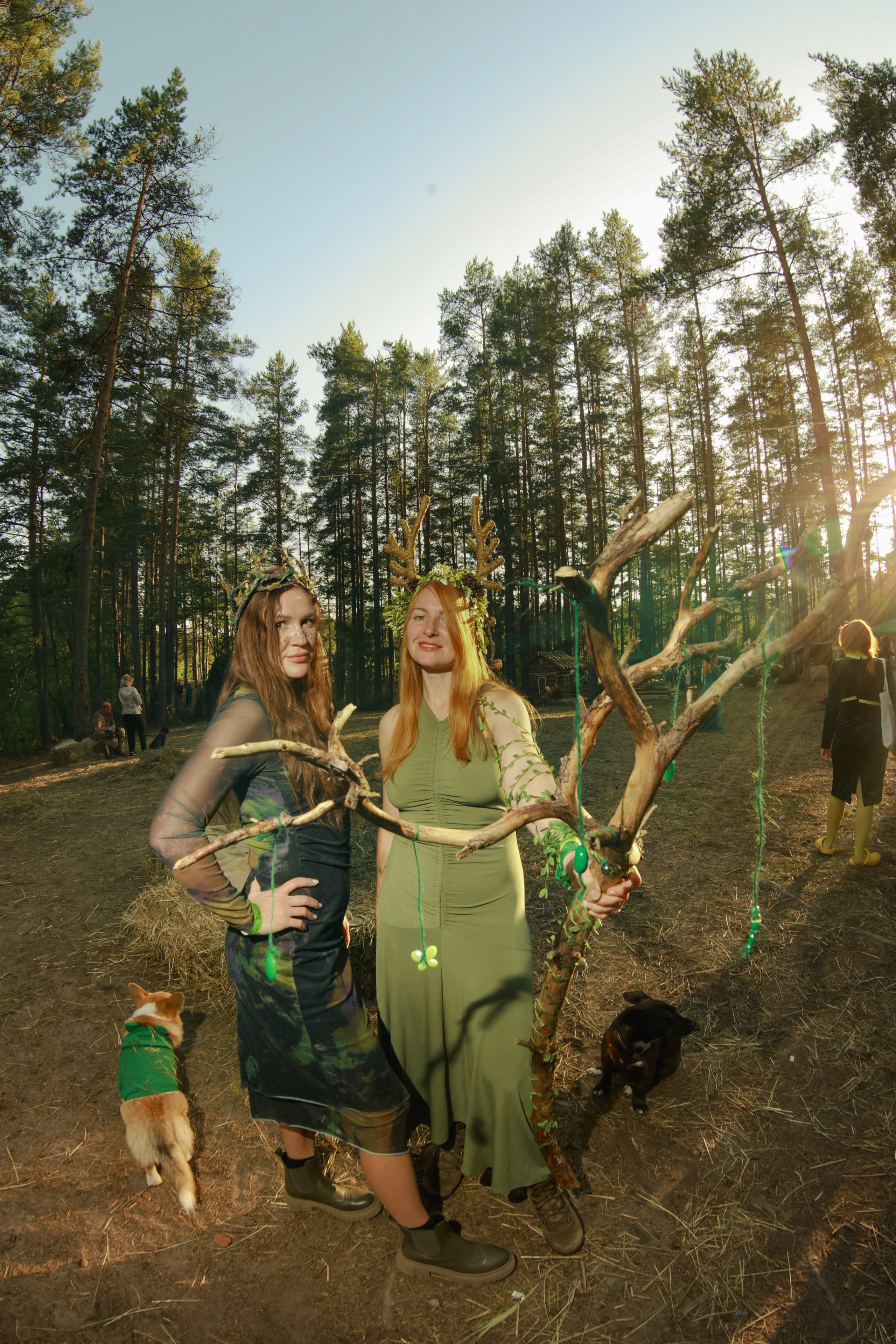 Фестиваль Hello Camper закрытие 2024. Репортажный и портретный фотограф в Санктпетербурге. Видиосъемка мероприятий в Санкт-Петербурге