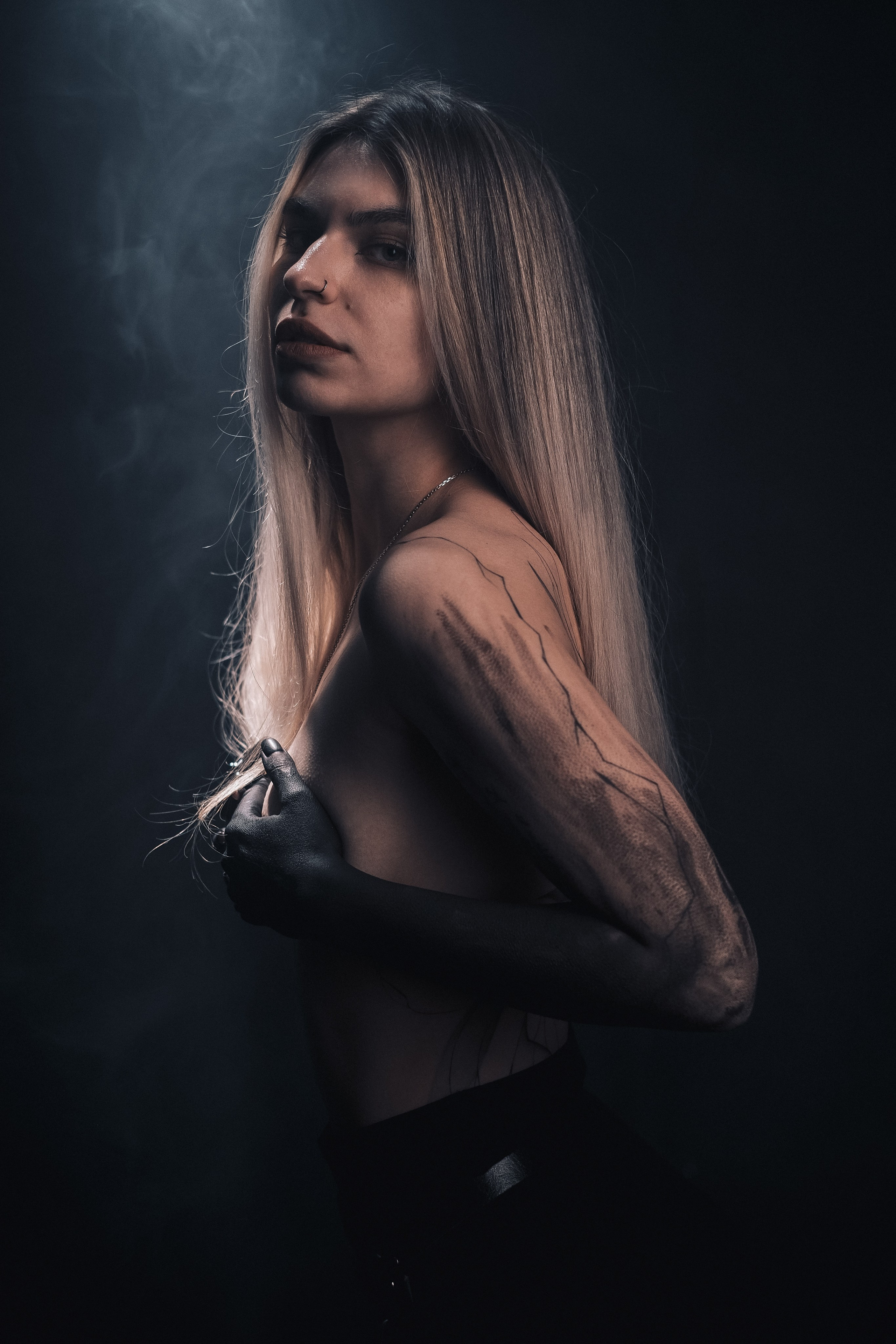 Фотосессия с мечом в стиле Castle core