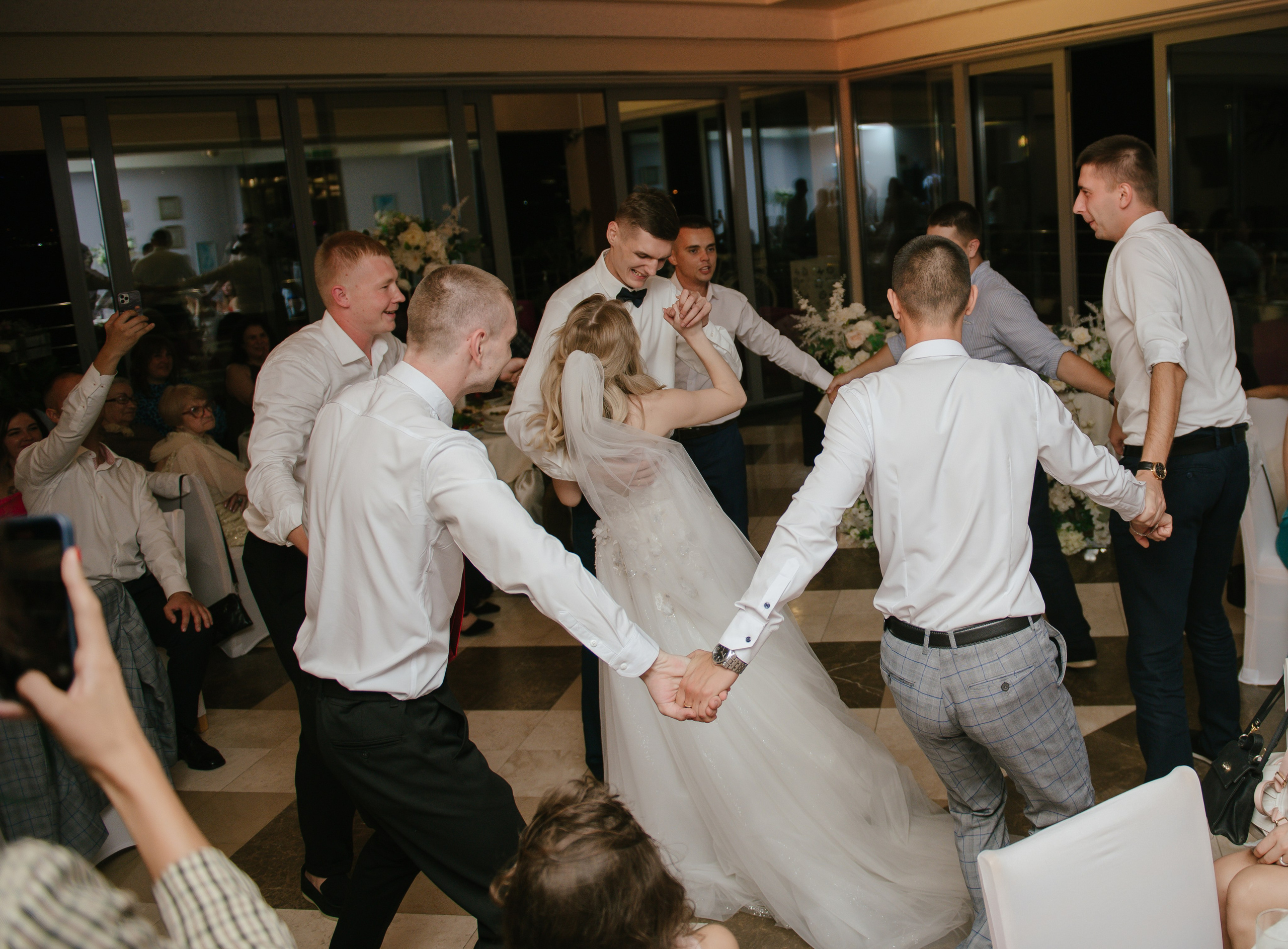 Александр и Александра. Свадебный, женский, семейный фотограф в Севастополе Юлия Мошенко