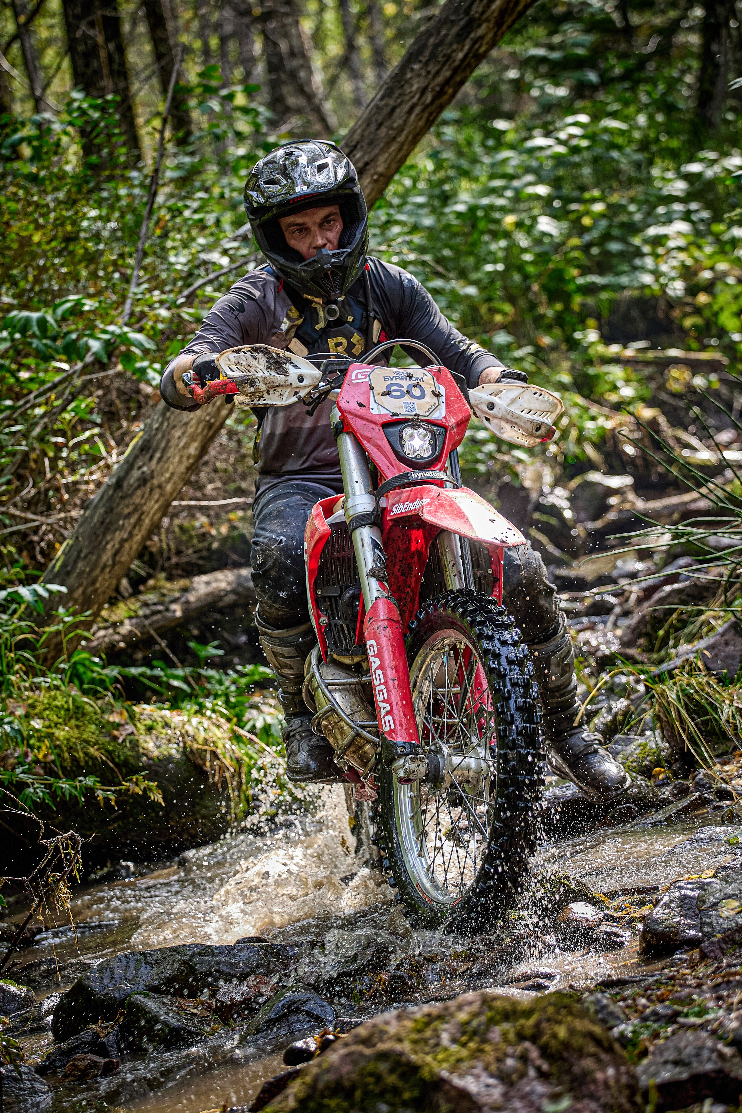 БУРЕЛОМ 2025 чемпионат Сибири по Эндуро. Фотограф Москва Concerts photo / Fashion photо