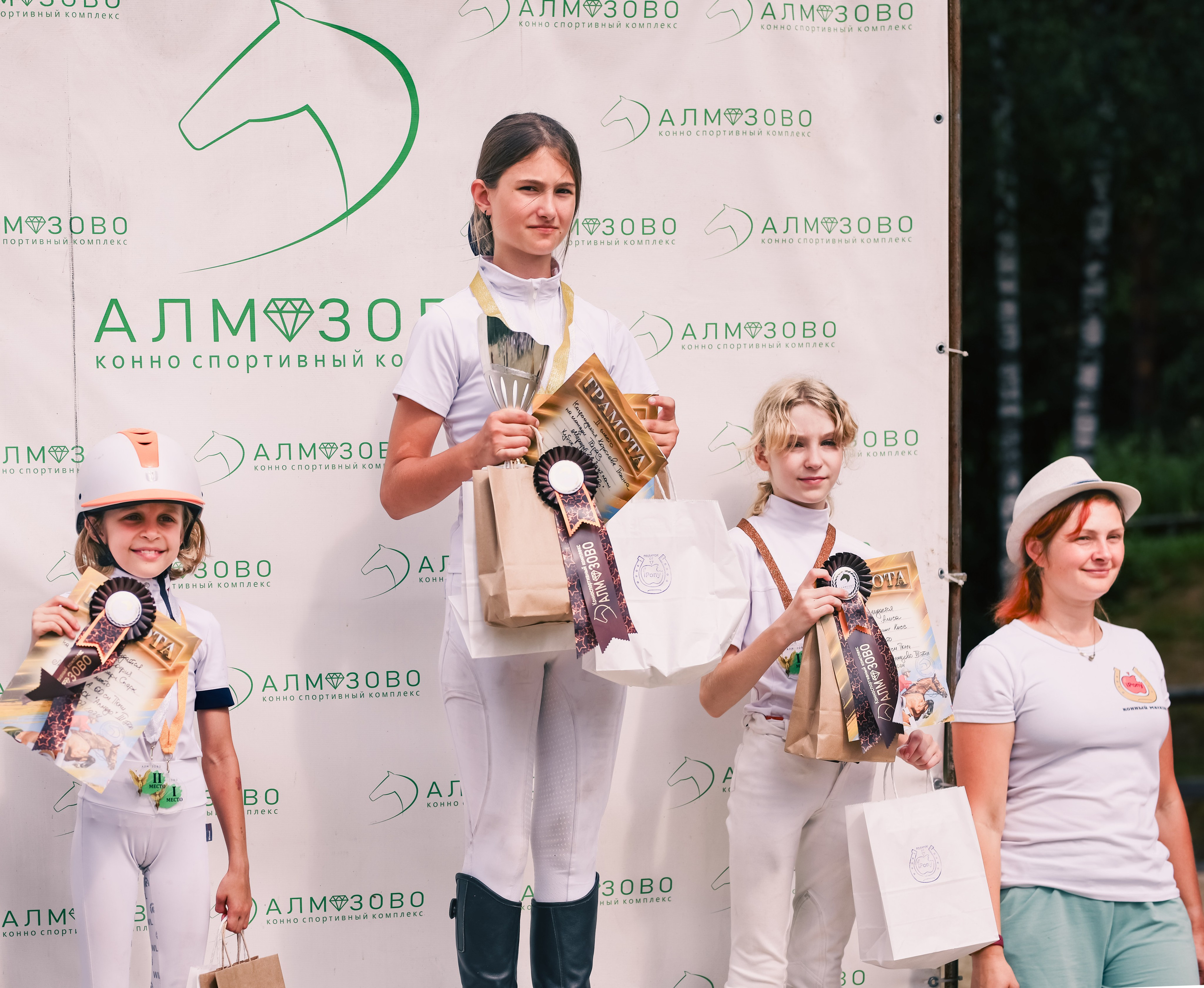 Соревнования по конному спорту. Фотограф репортажей и стритфотосессий в Москве Людмила Смирнова