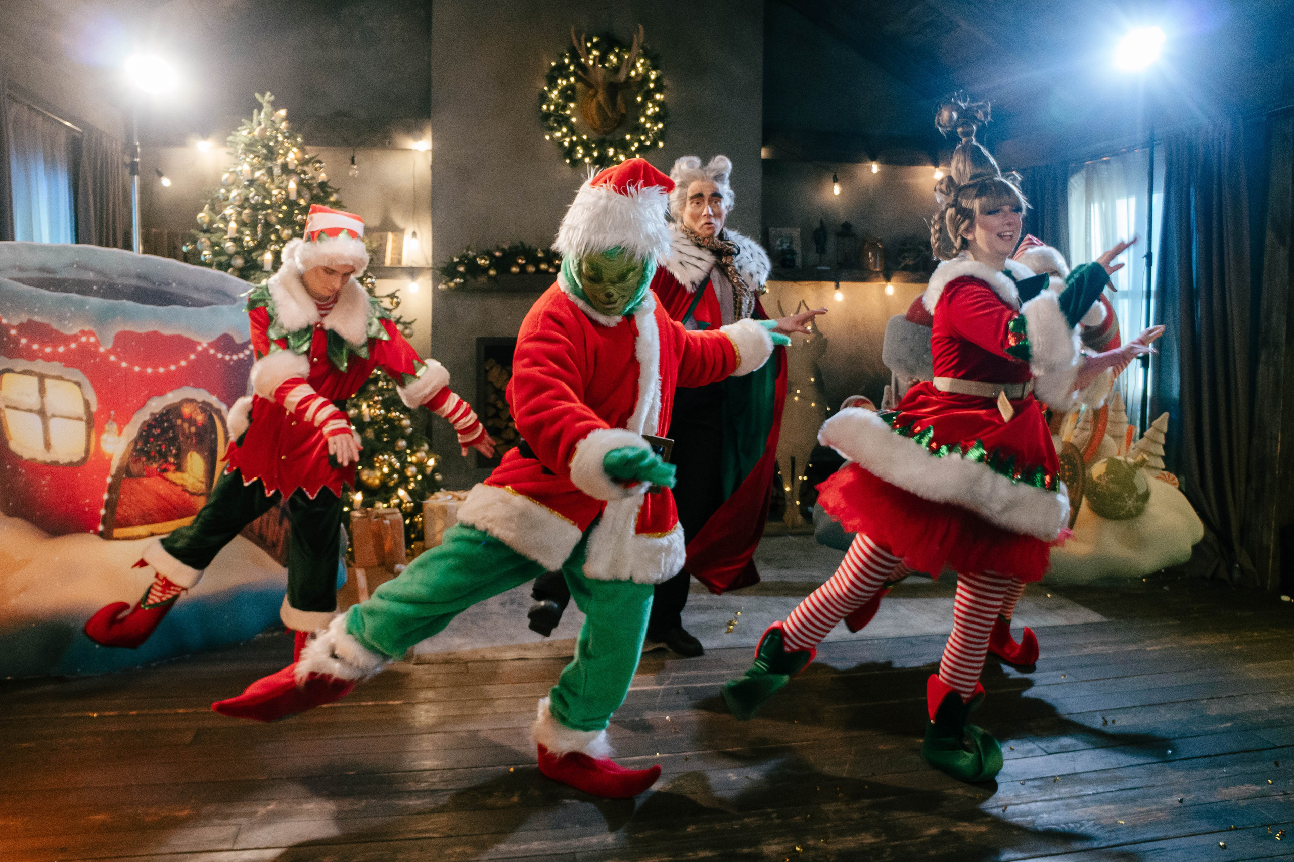 Гринч Circus Zone. Фотограф / видеограф в Москве и Сочи Sofia Riversong