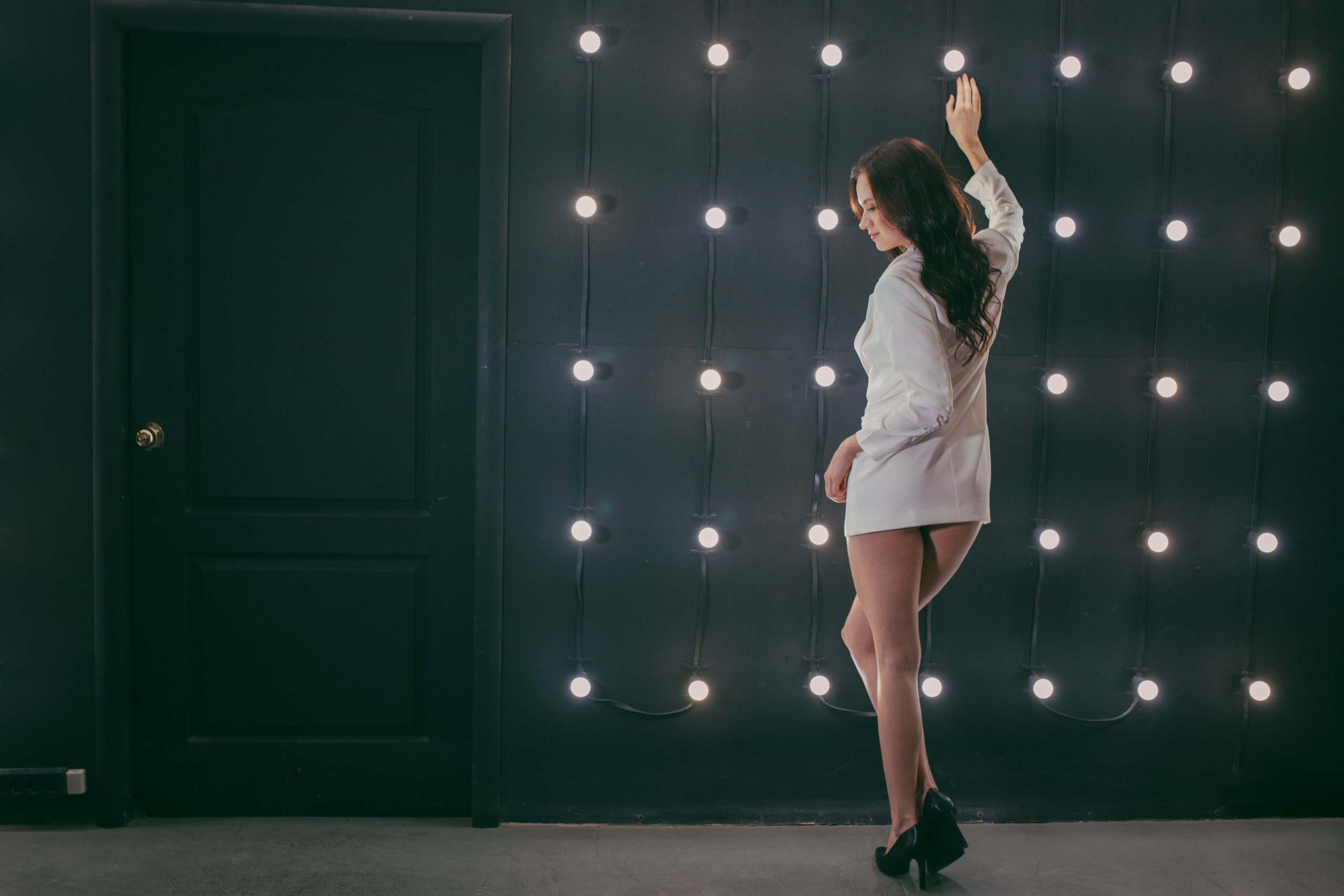 Когда мы обращаемся к свету, мы замечаем, что сами вce чаще излучаем свет. Фотограф Сочи, Екатеринбург, Евгения Ефимова