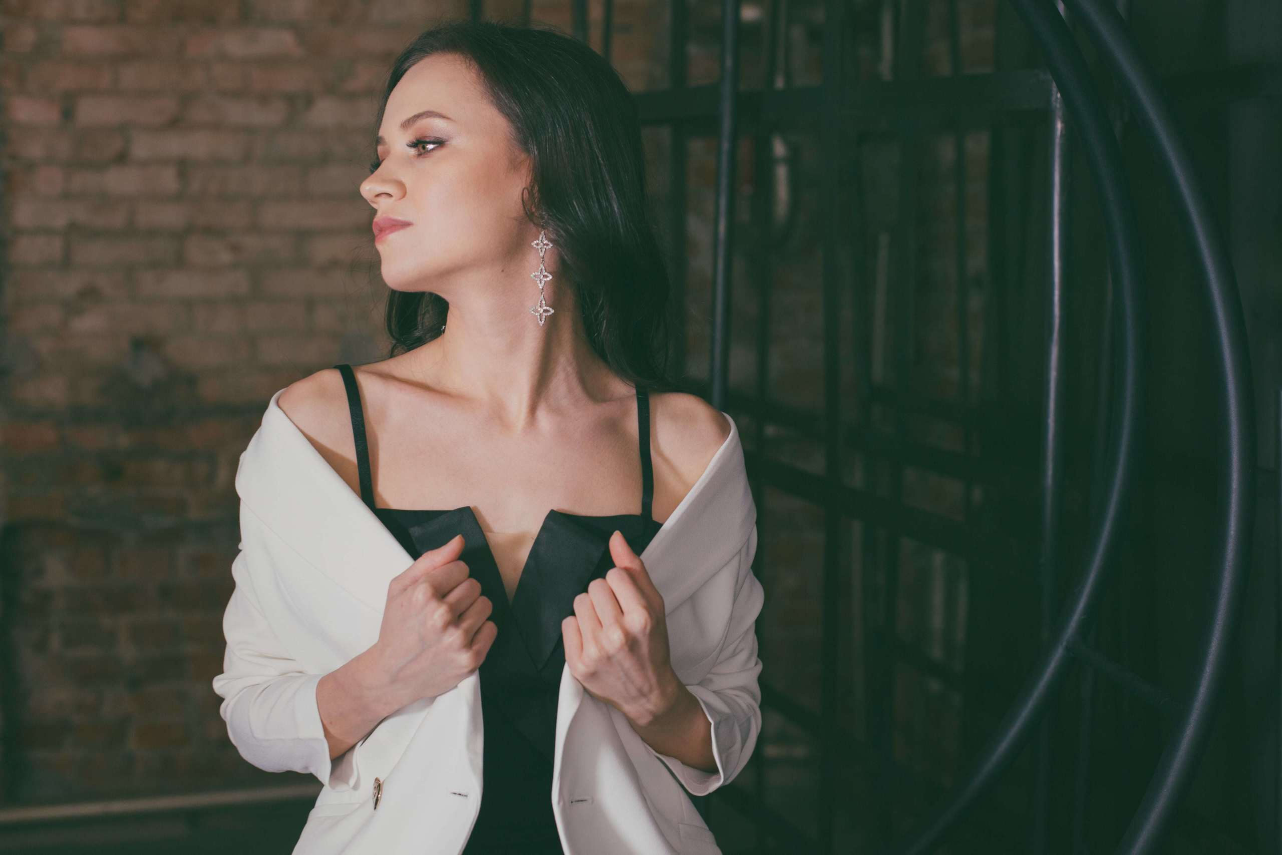 Когда мы обращаемся к свету, мы замечаем, что сами вce чаще излучаем свет. Фотограф Сочи, Екатеринбург, Евгения Ефимова