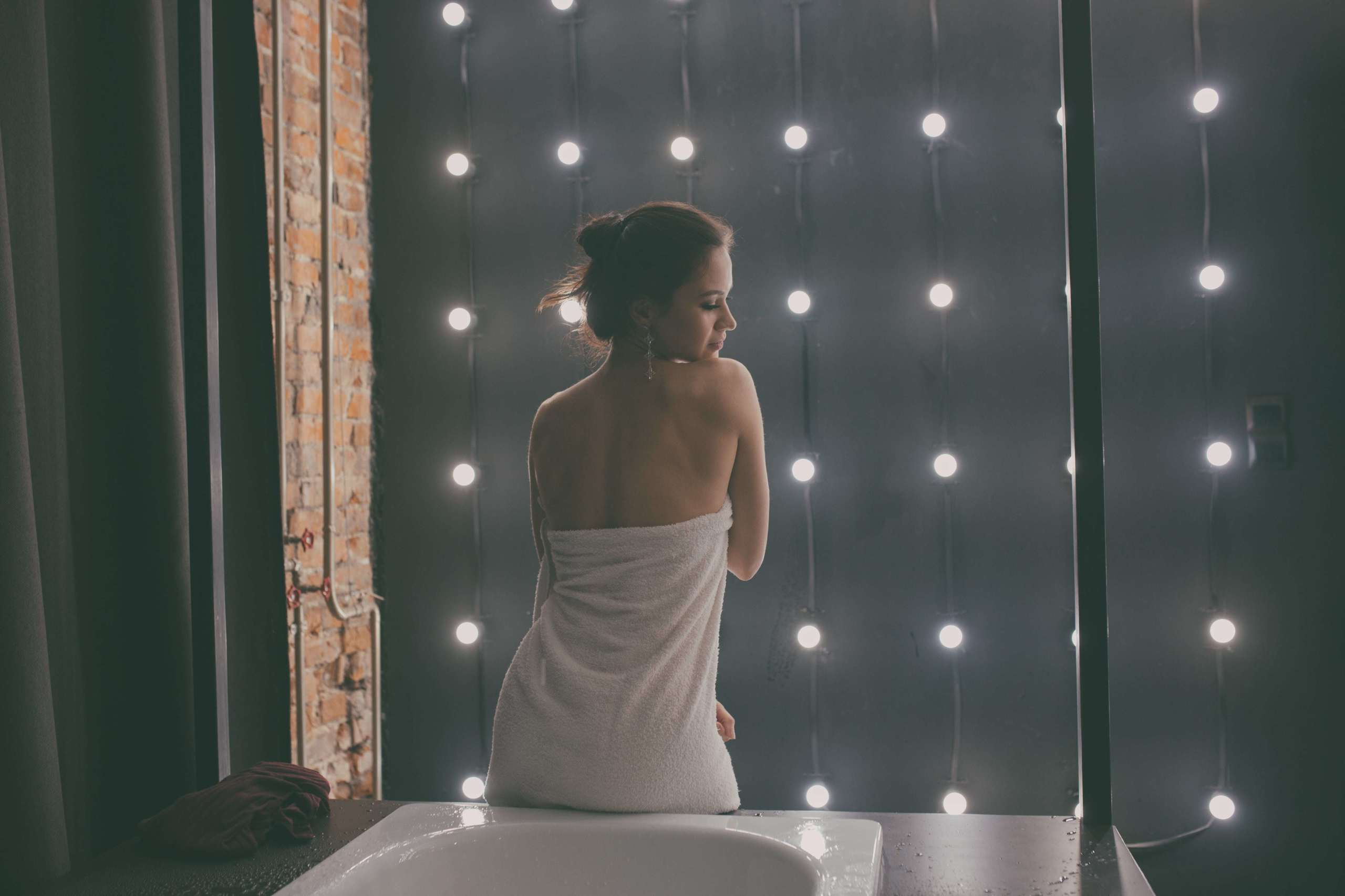 Когда мы обращаемся к свету, мы замечаем, что сами вce чаще излучаем свет. Фотограф Сочи, Екатеринбург, Евгения Ефимова