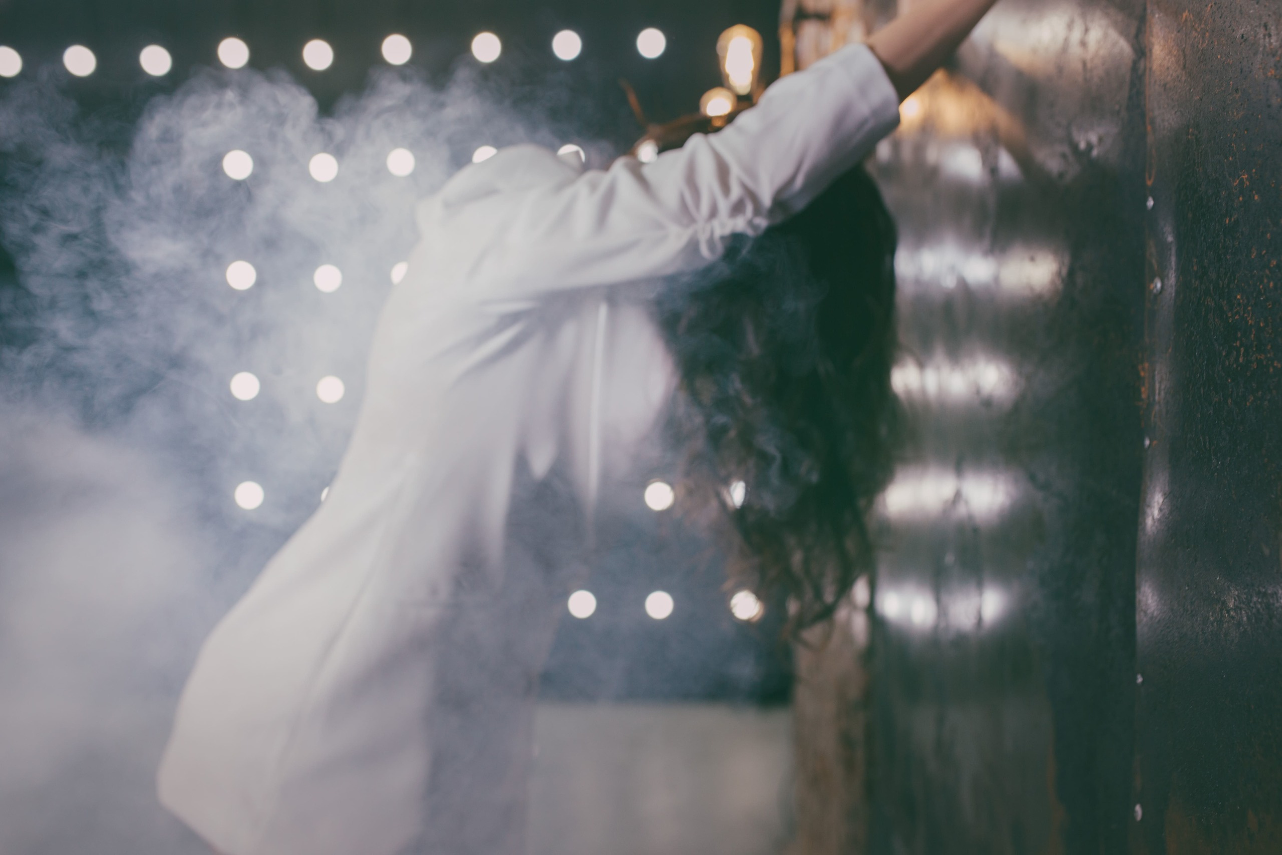 Когда мы обращаемся к свету, мы замечаем, что сами вce чаще излучаем свет. Фотограф Сочи, Екатеринбург, Евгения Ефимова