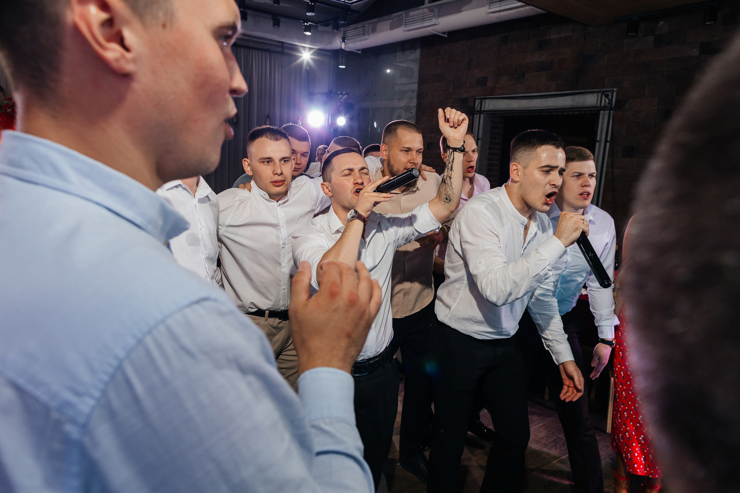 Грандиозное свадебное событие в уютном ресторане. Олег Сверчков | Свадебный фотограф Вологда