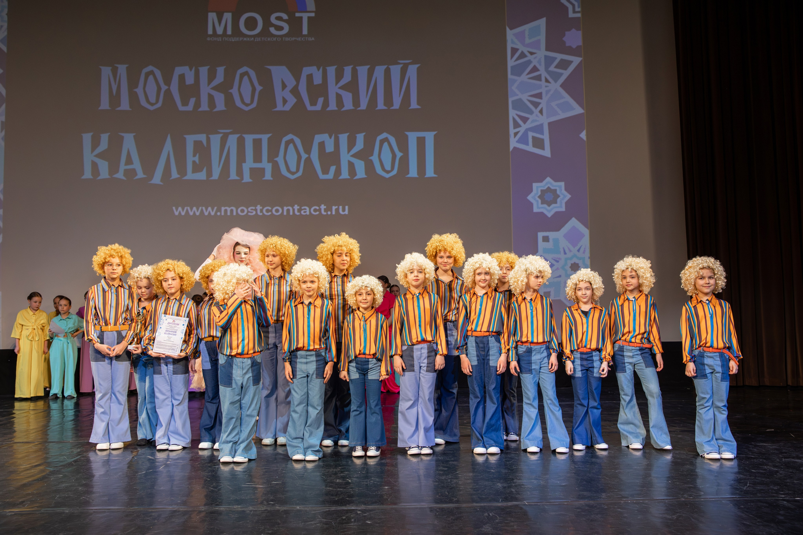 Съемка школьных репортажей в Москве. Семейный и женский фотограф в Москве Надежда Воробьева