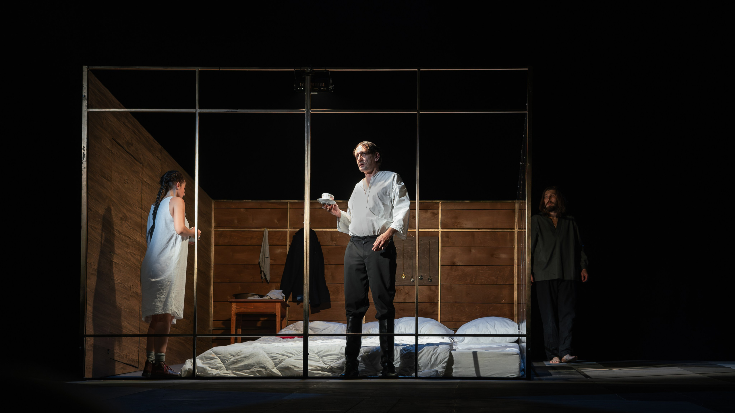 Астраханский Драматический Театр «Леди Макбет». Фотограф Марк Файзулин