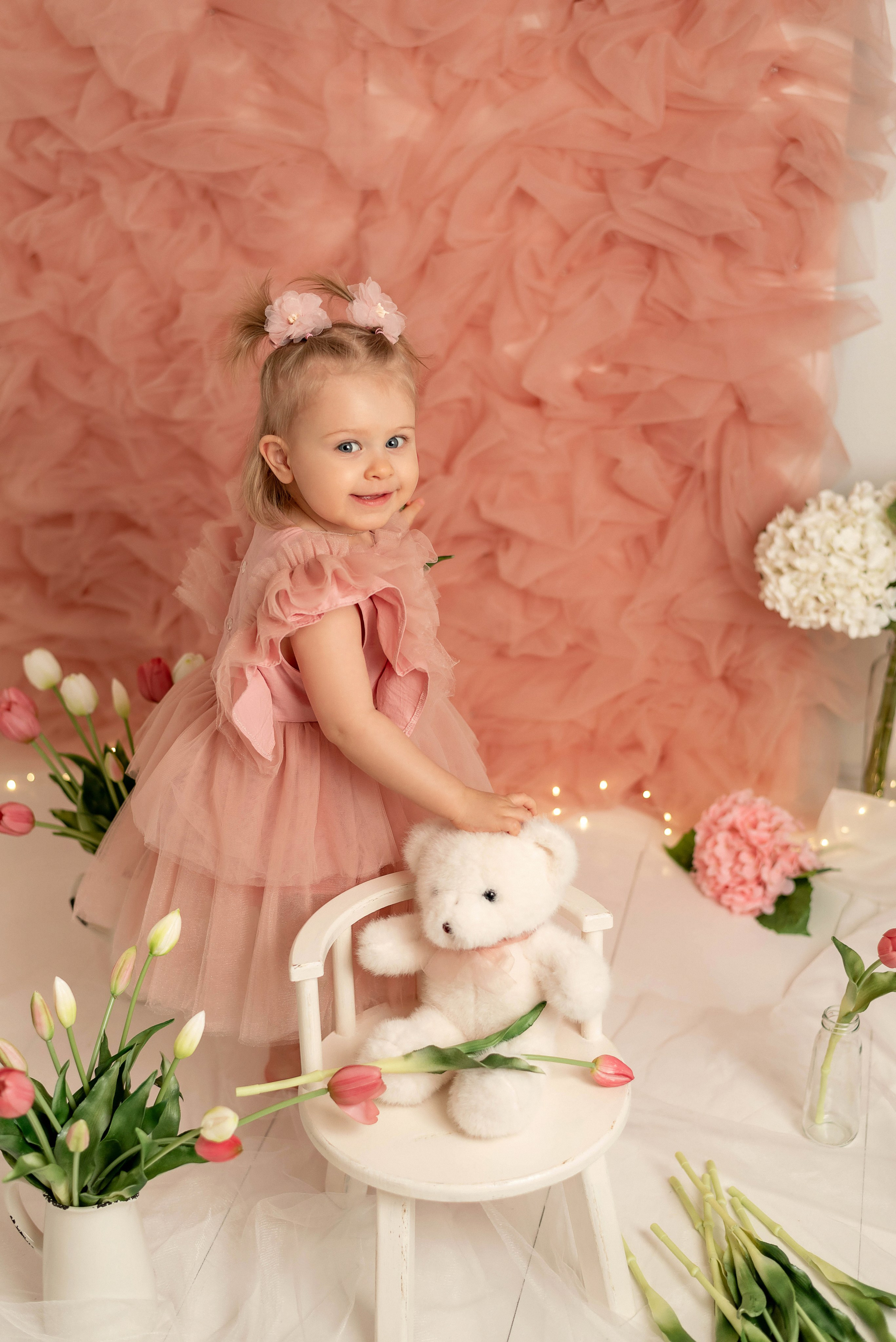 Мия — тюльпаны 2026. Семейный и детский фотограф Наталья Горда