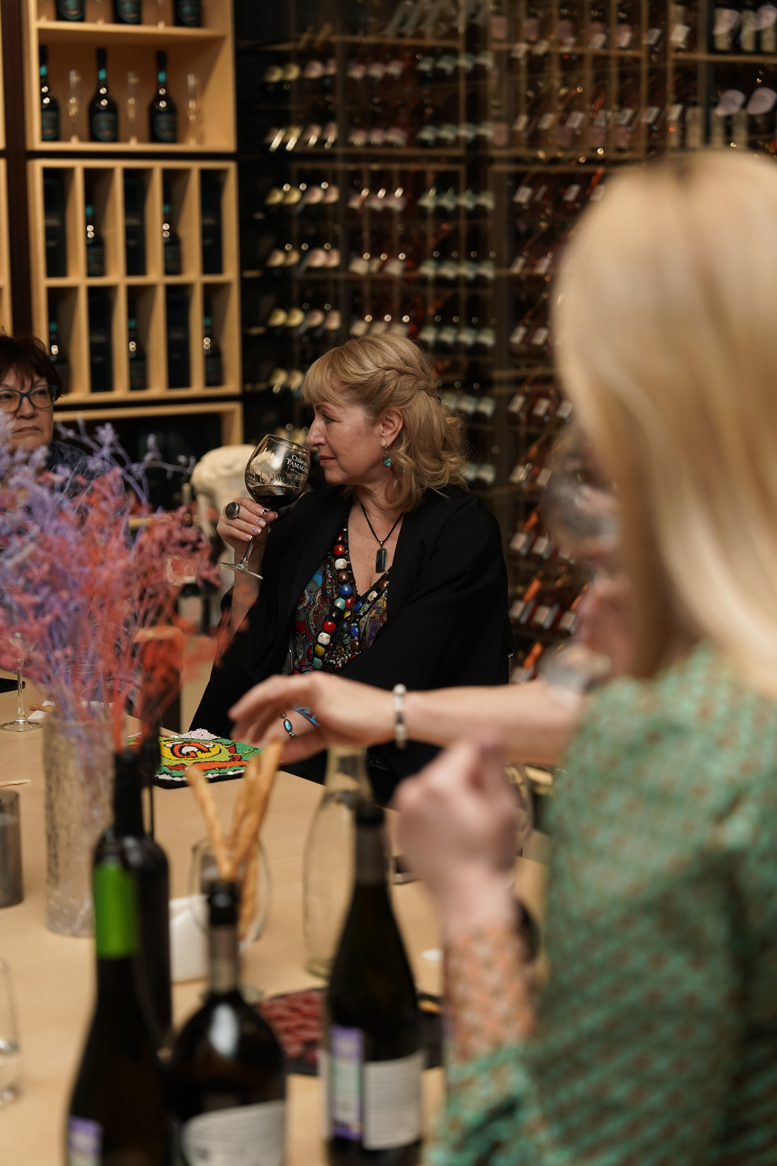 Винный вечер с Неонилой в Chateau Tamagne. Фотограф с психологическим образованием