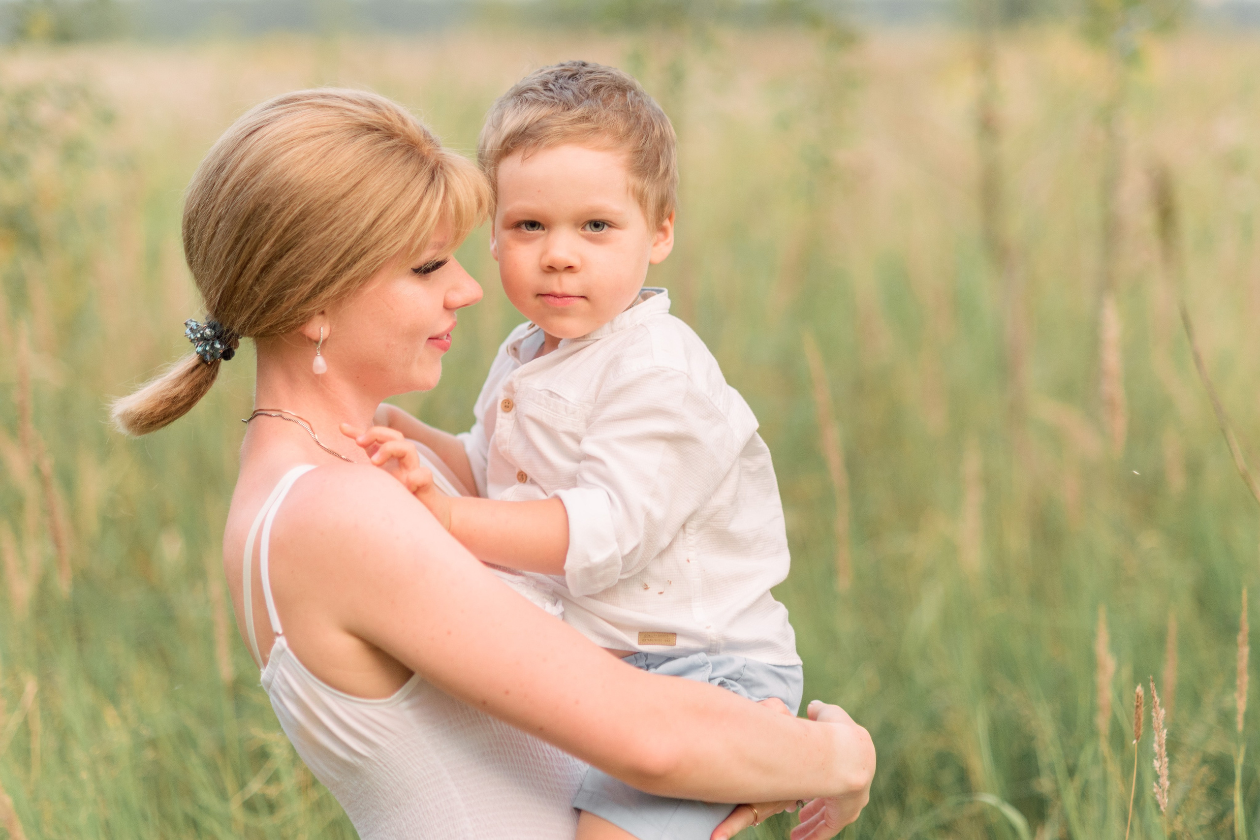 В поле. Фотограф Юлия Попова