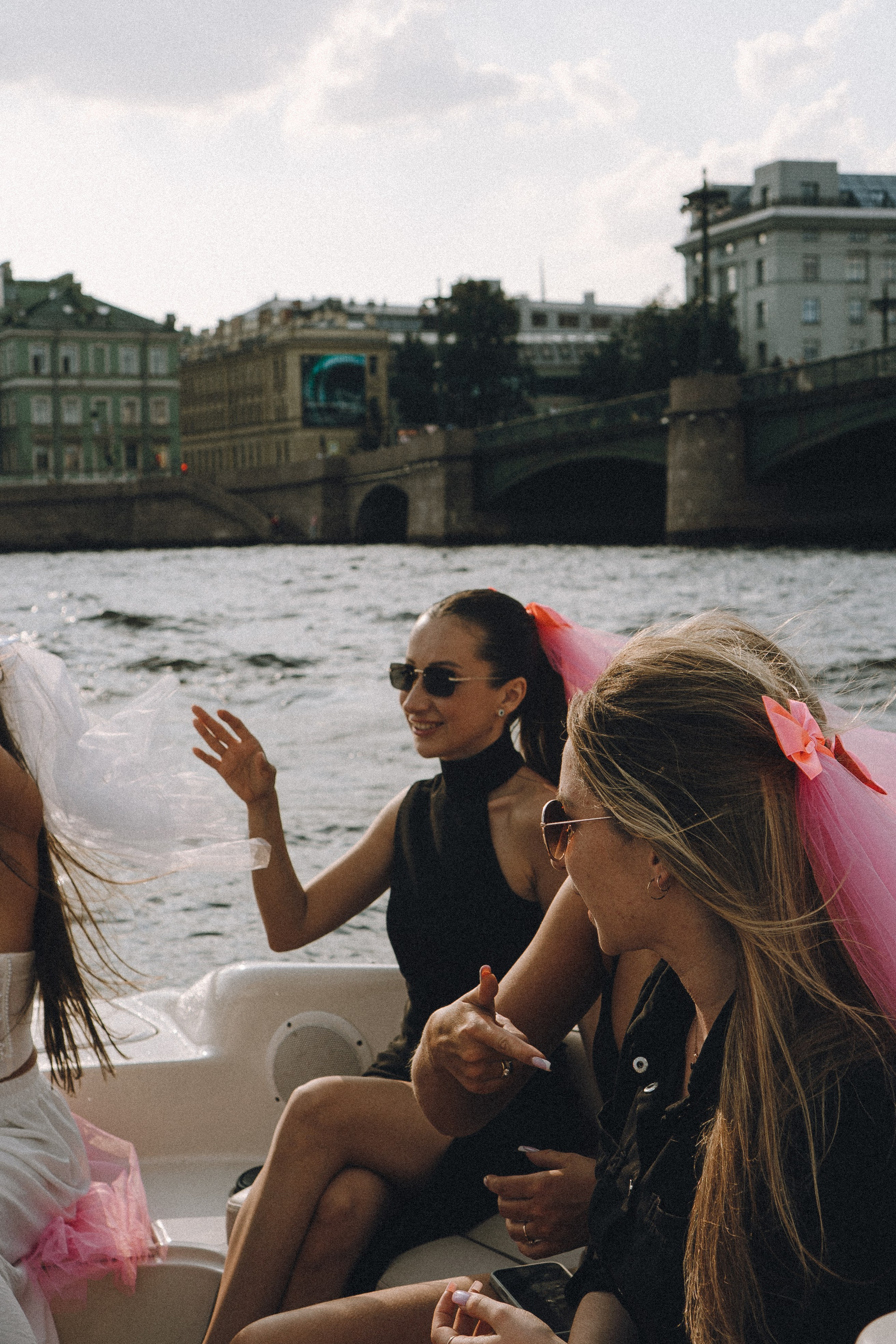 ДЕВИЧНИК НА КАТЕРЕ. Профессиональный фотограф, Санкт-Петербург — Виктория Богомолова